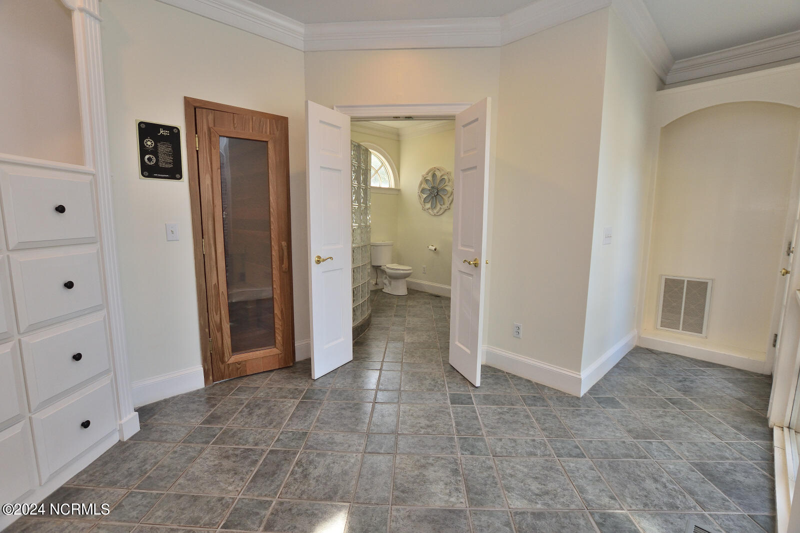 101 Royal Ridge Court