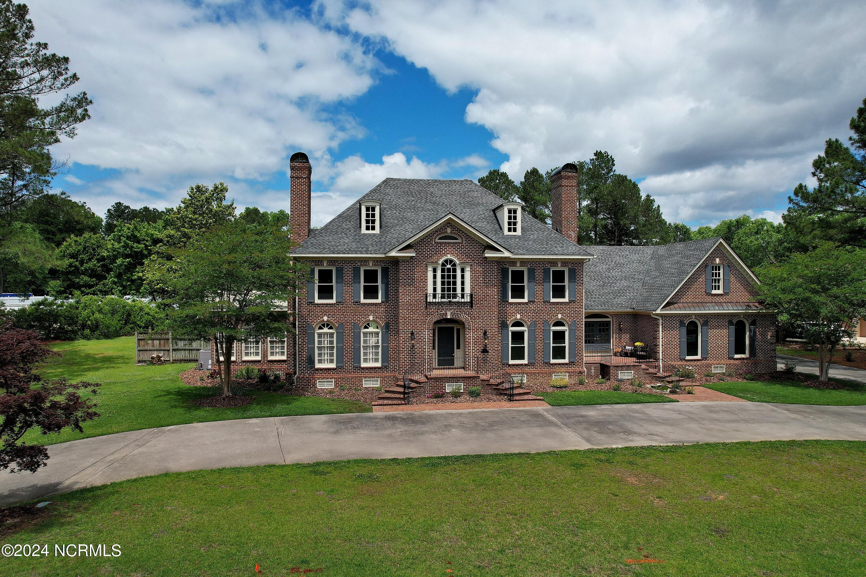 101 Royal Ridge Court