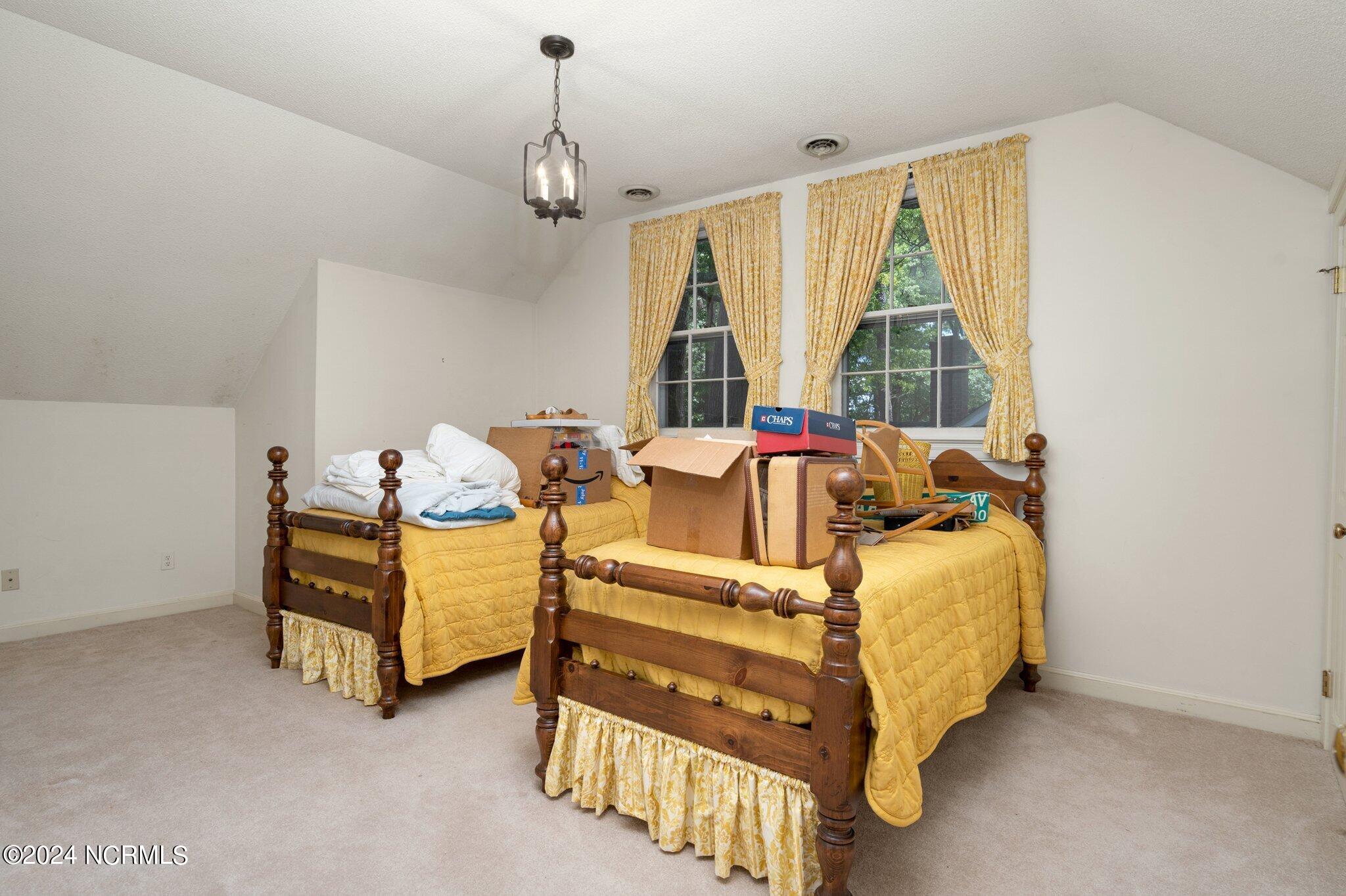 1014 Lafayette Avenue