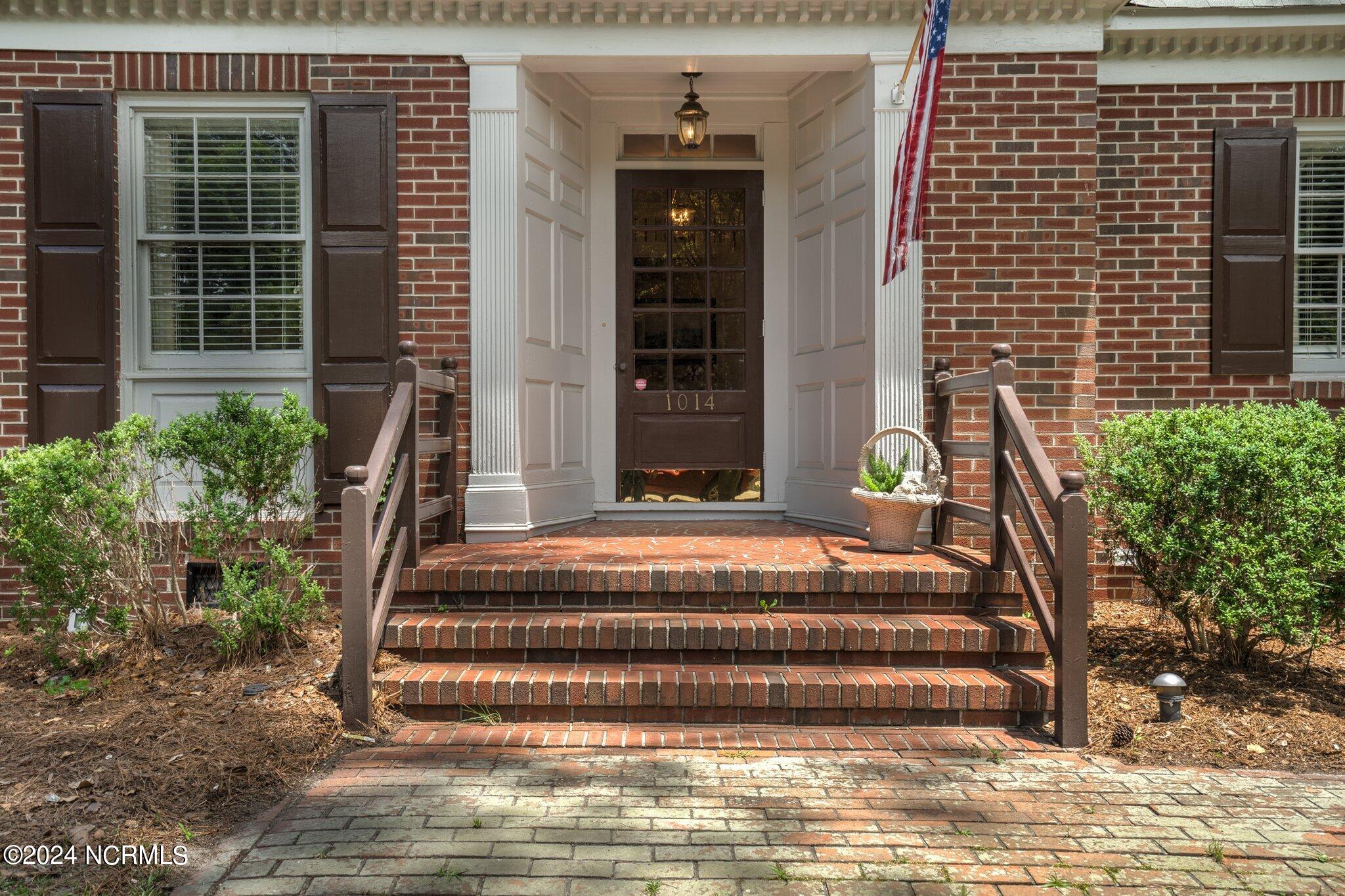 1014 Lafayette Avenue