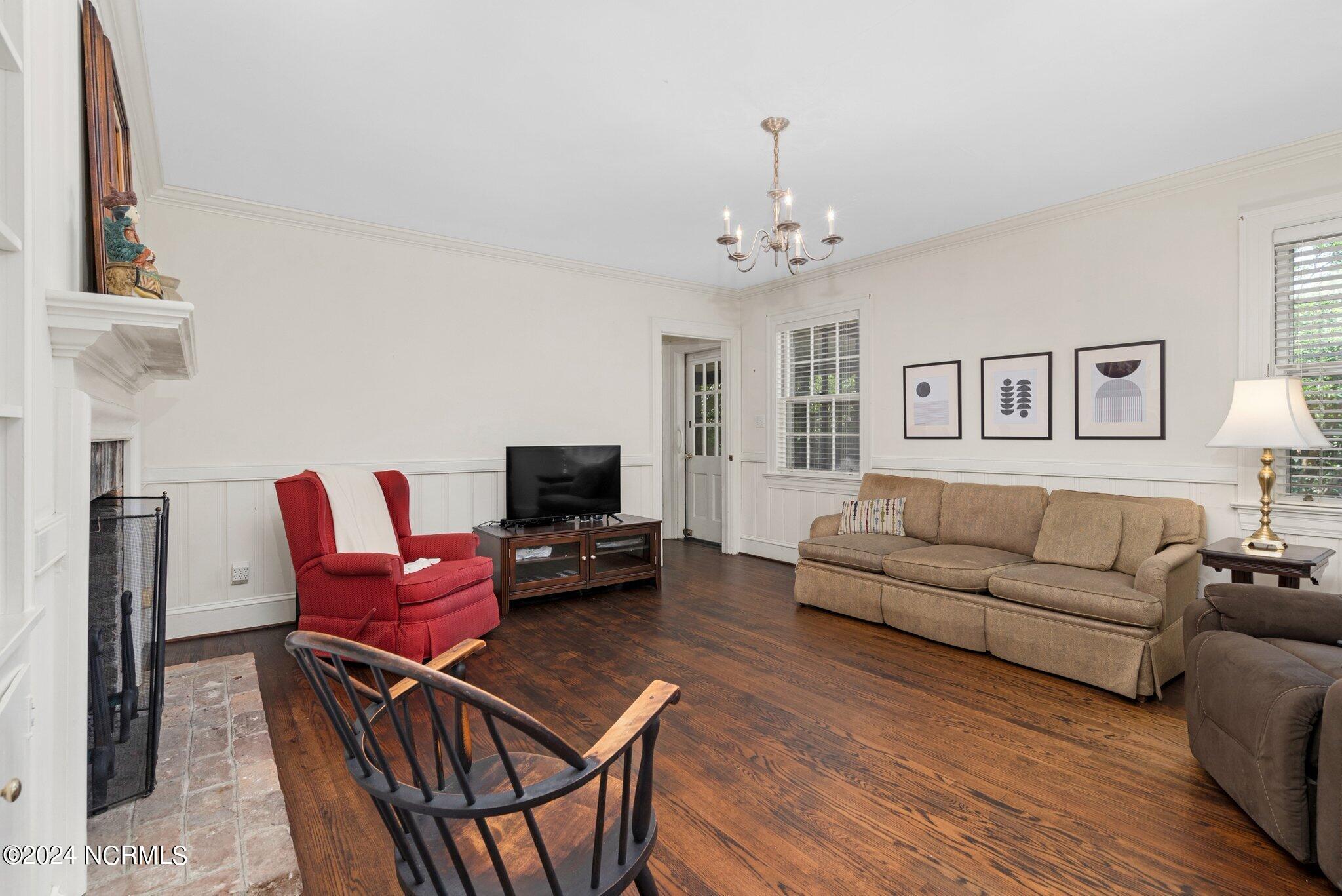 1014 Lafayette Avenue