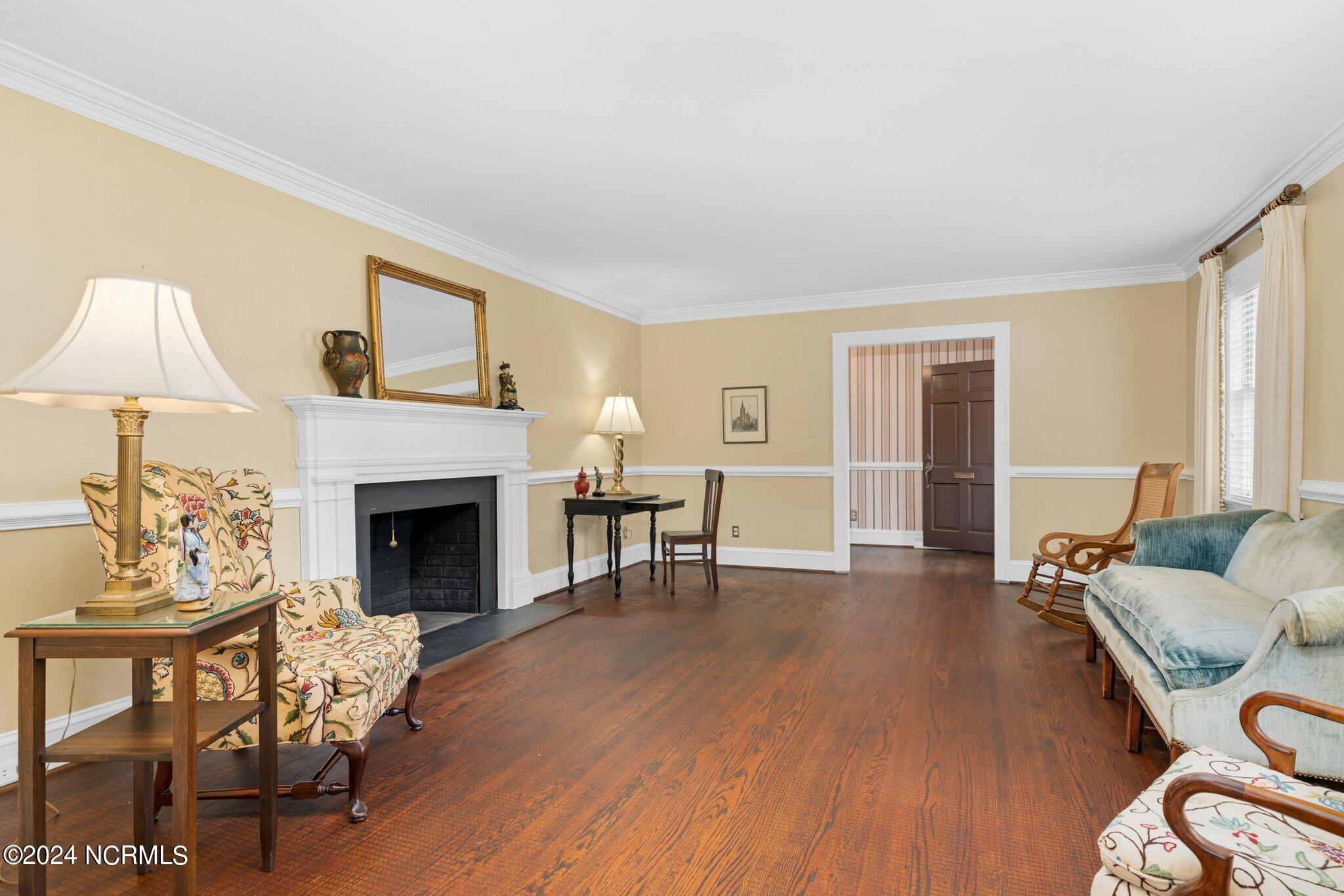 1014 Lafayette Avenue