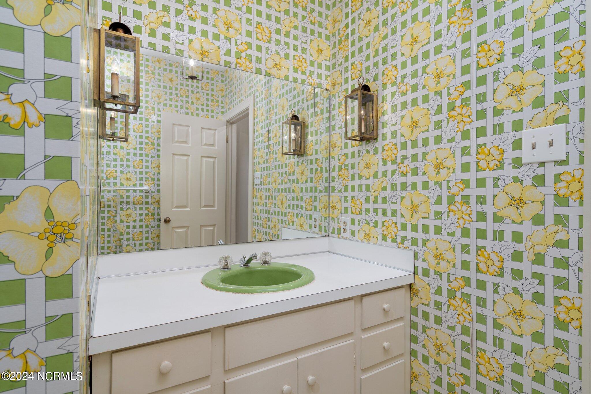 1014 Lafayette Avenue