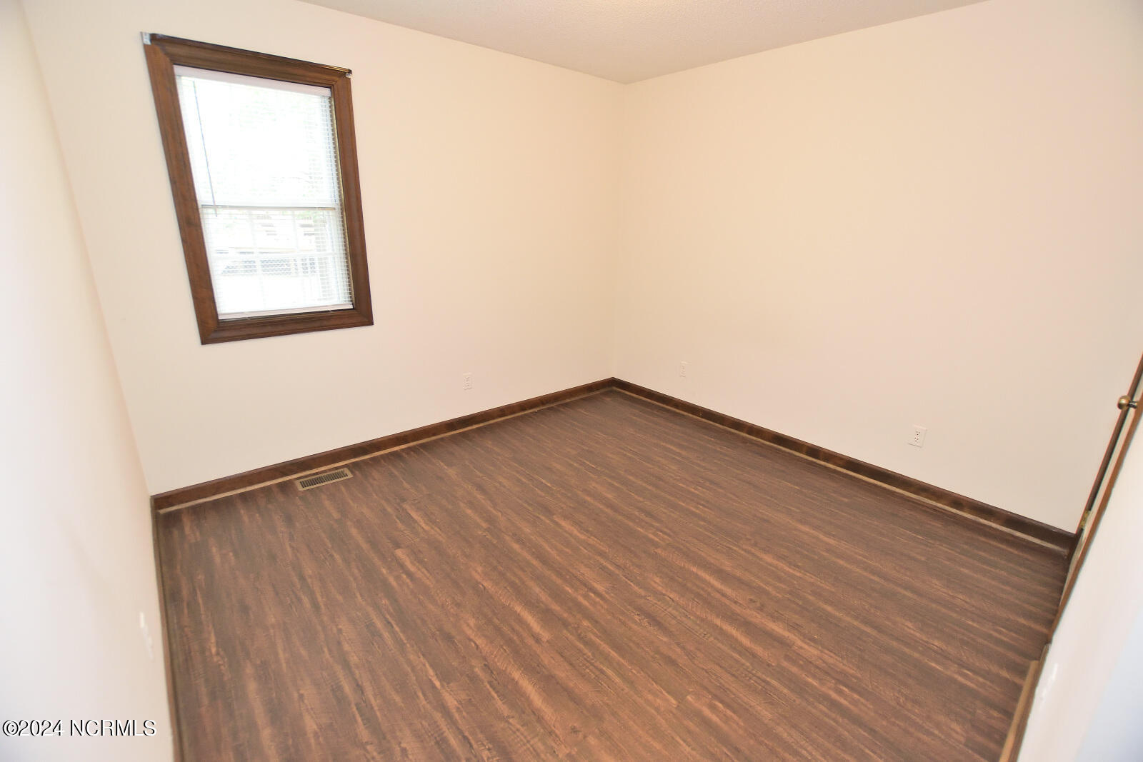 1204 Roundtree Drive