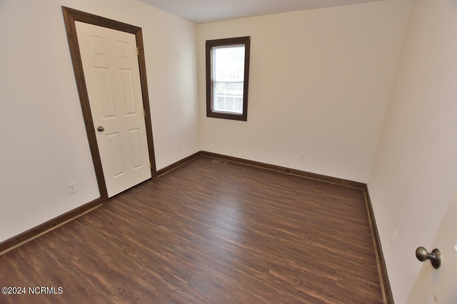 1204 Roundtree Drive