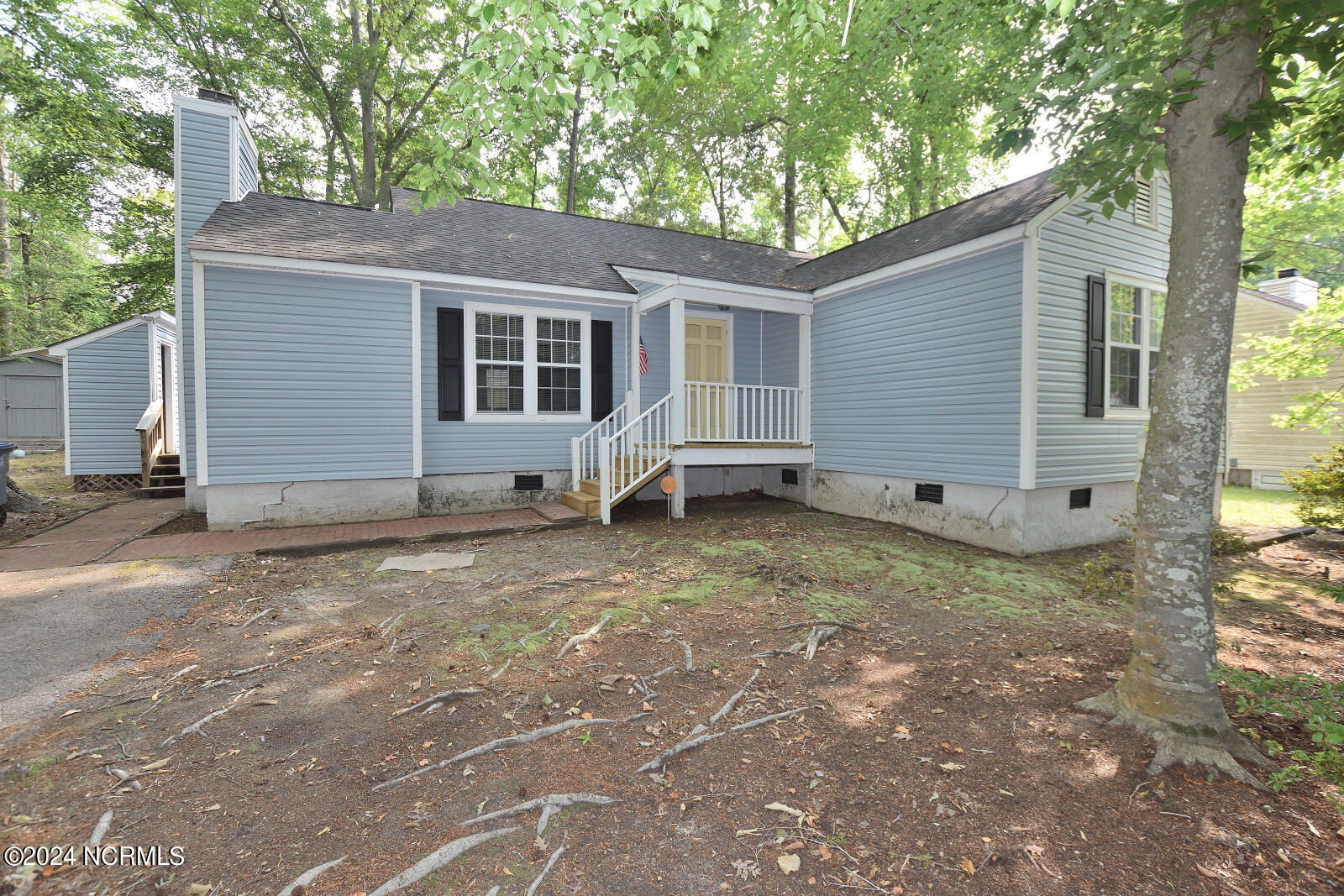 1204 Roundtree Drive