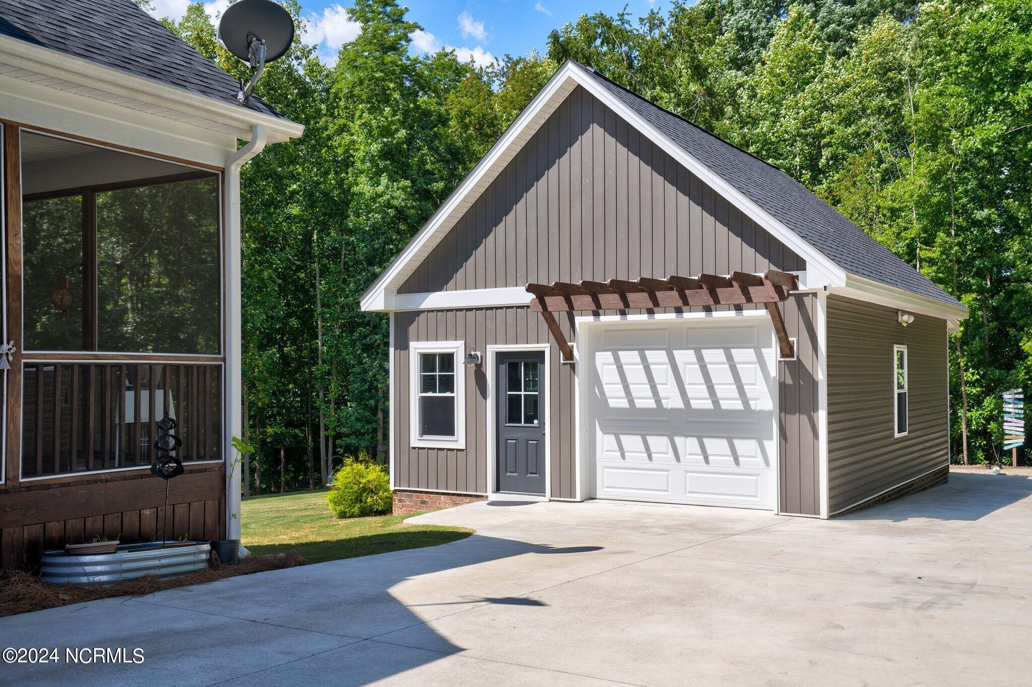 406 Duck Pond Road