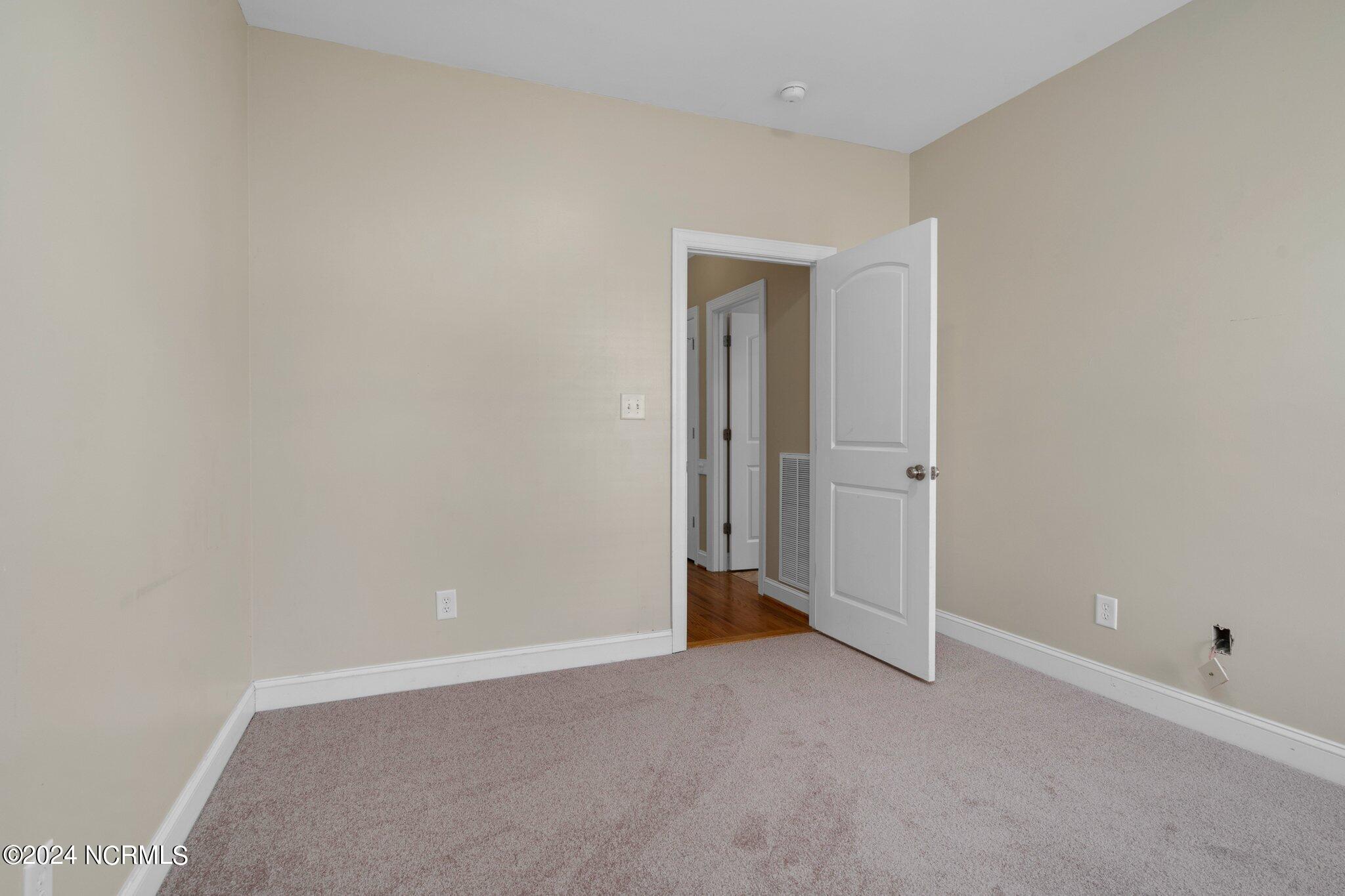 721 Hunters Pointe Road