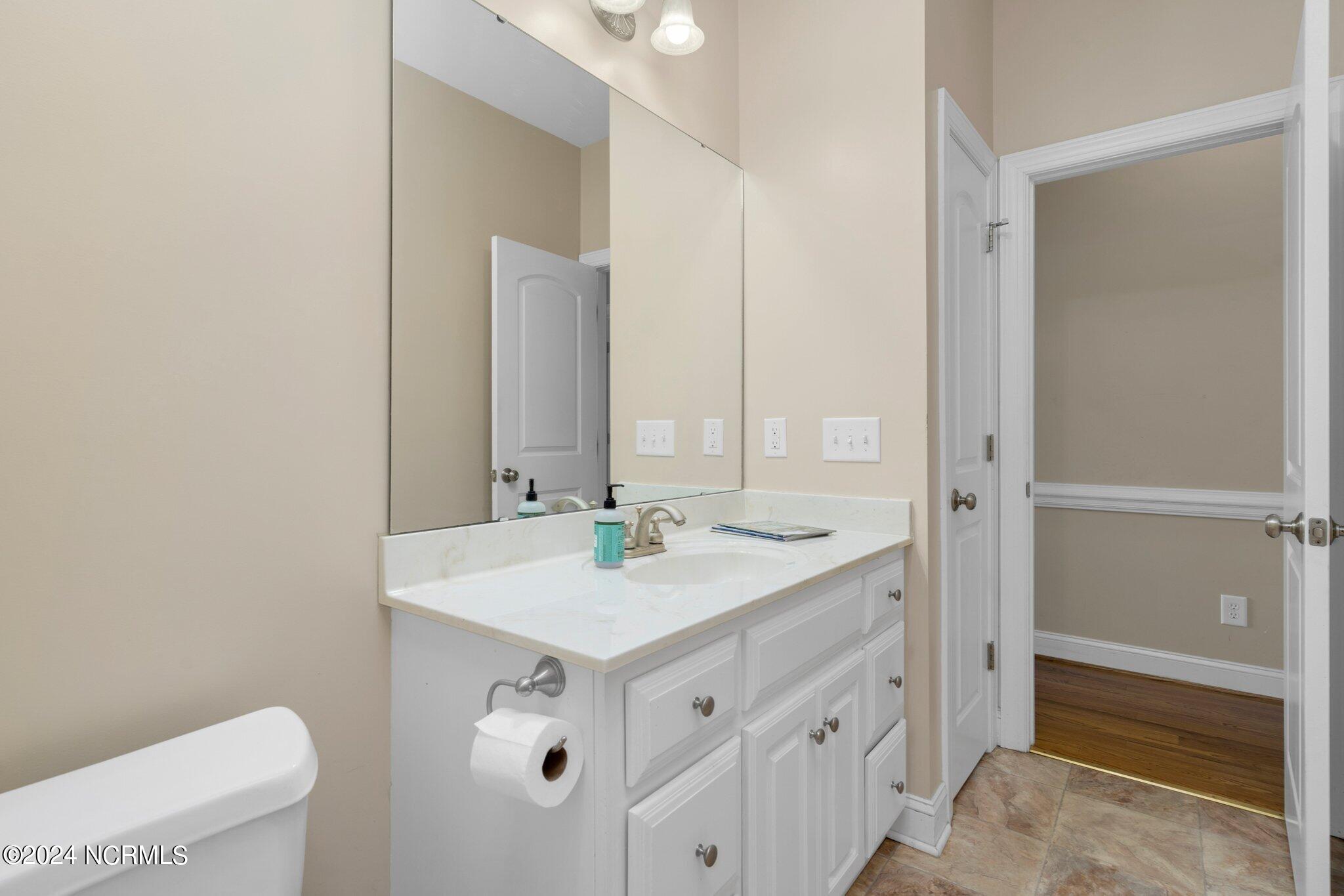 721 Hunters Pointe Road