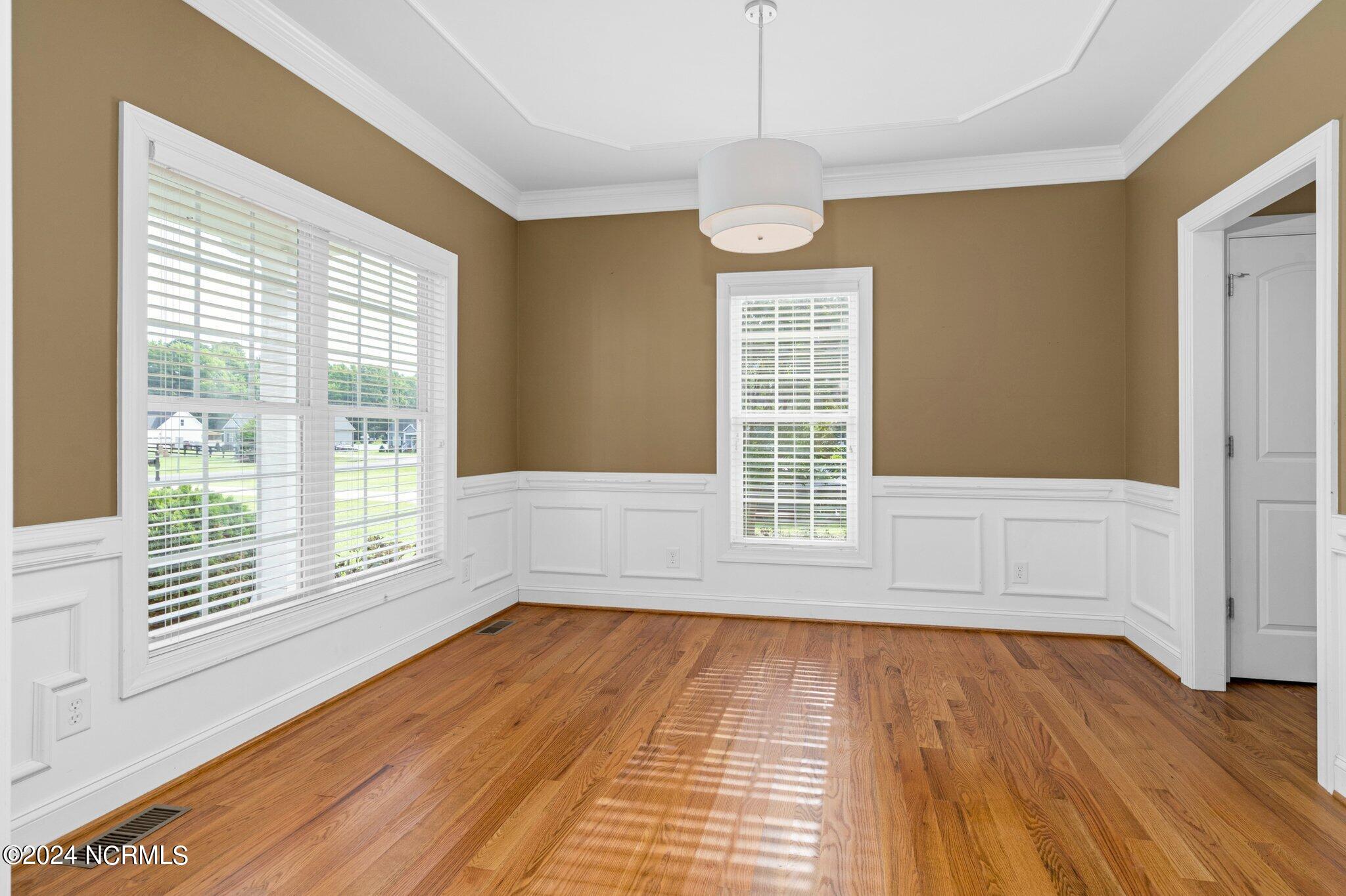 721 Hunters Pointe Road