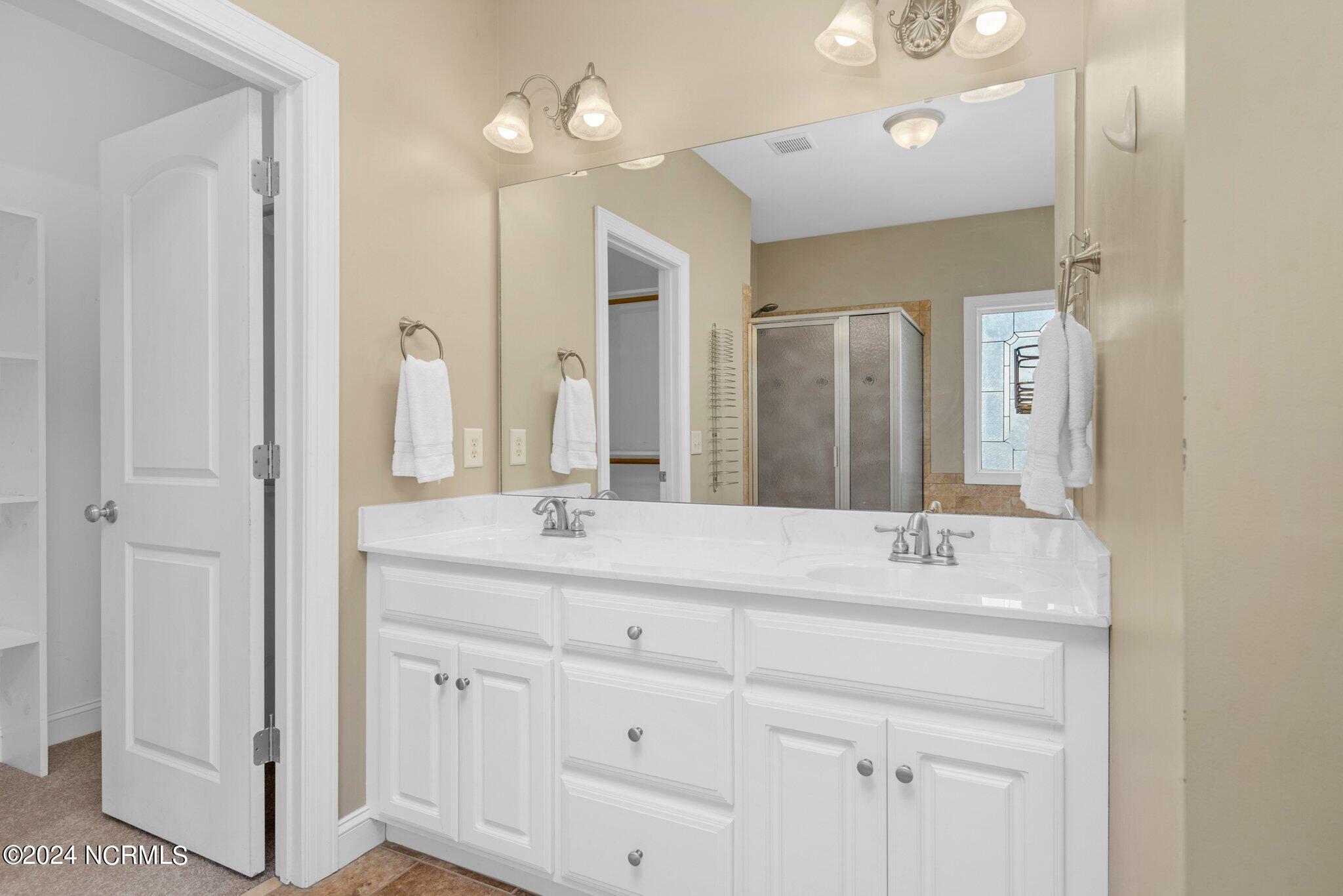 721 Hunters Pointe Road