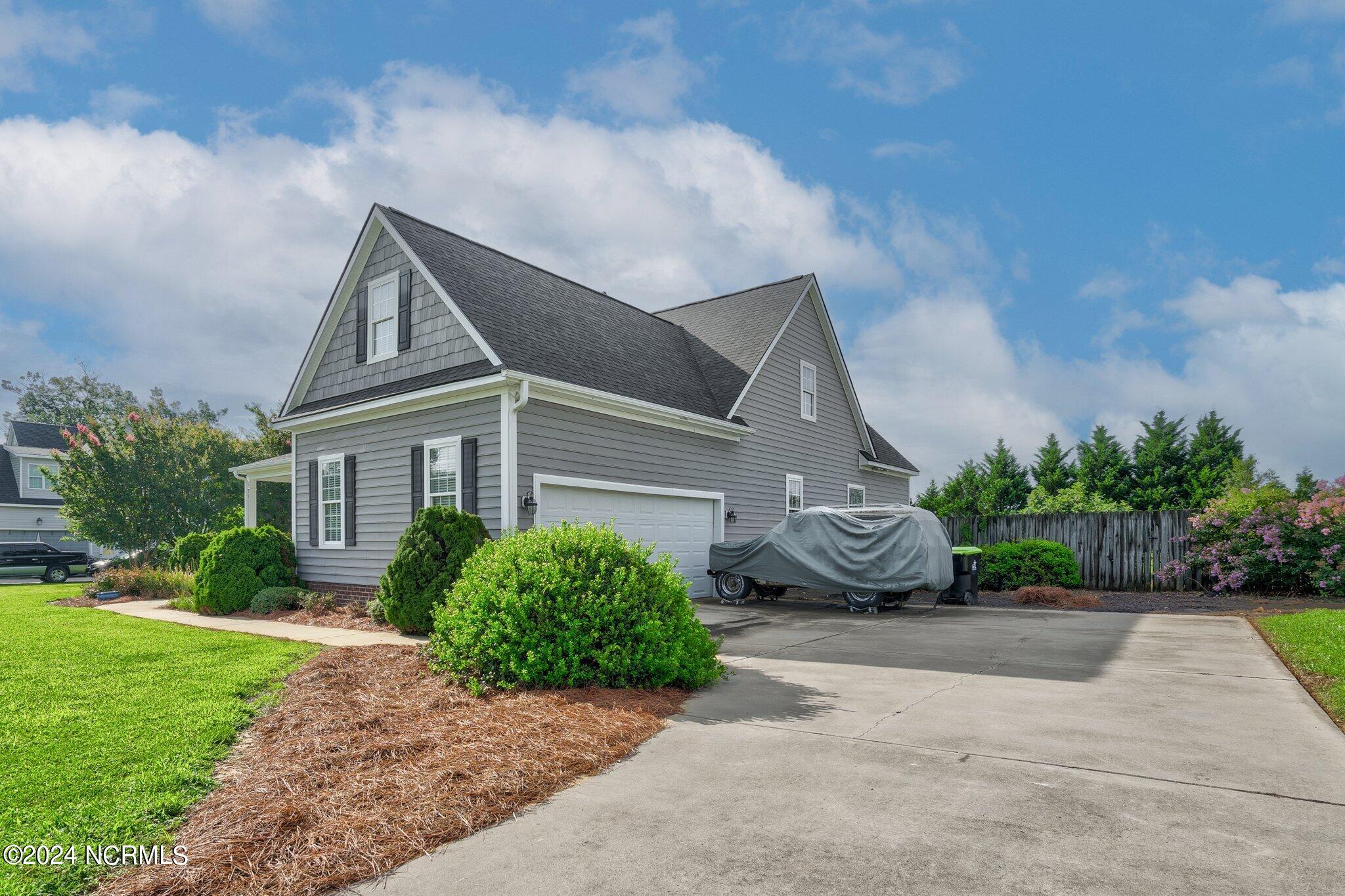 721 Hunters Pointe Road