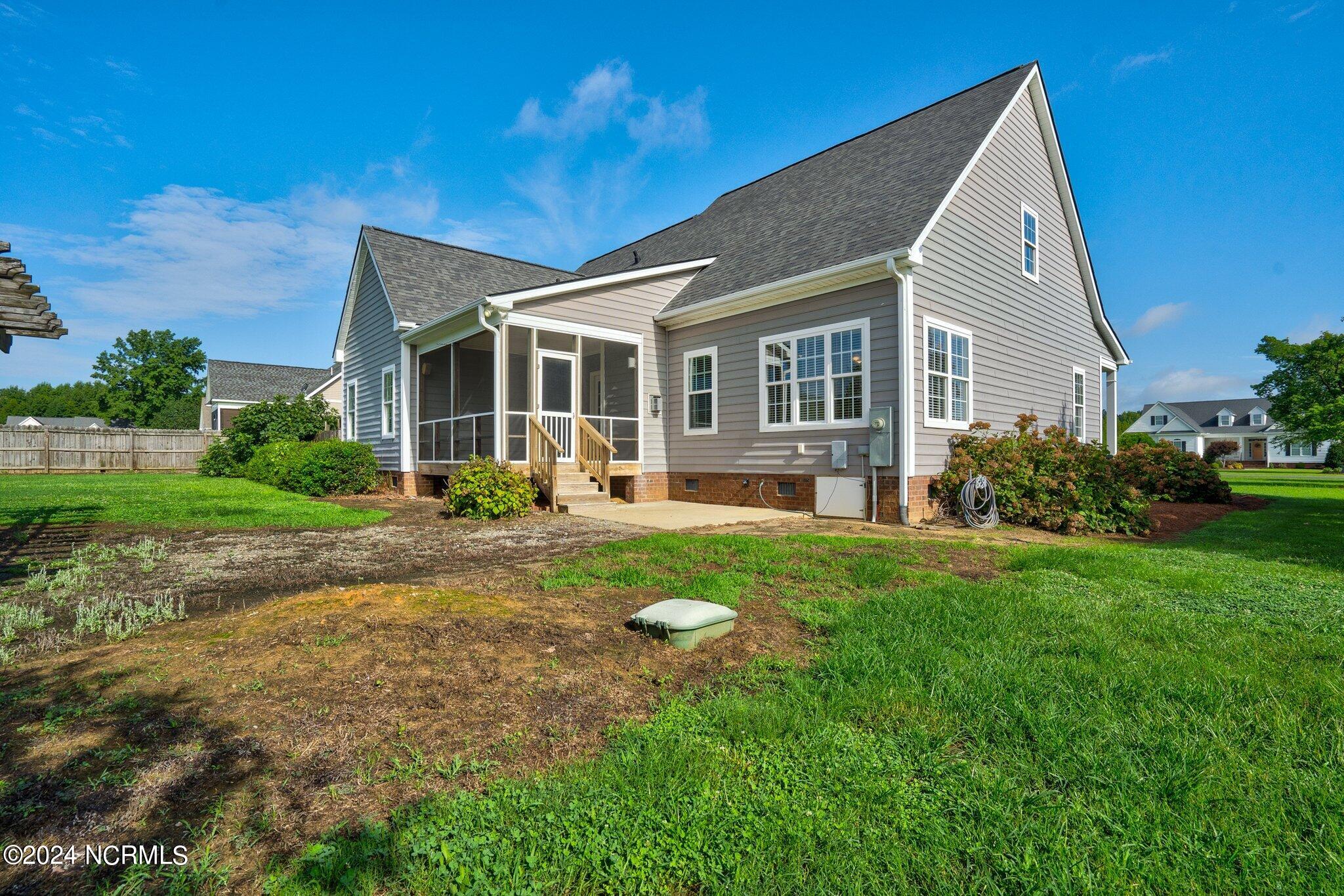 721 Hunters Pointe Road