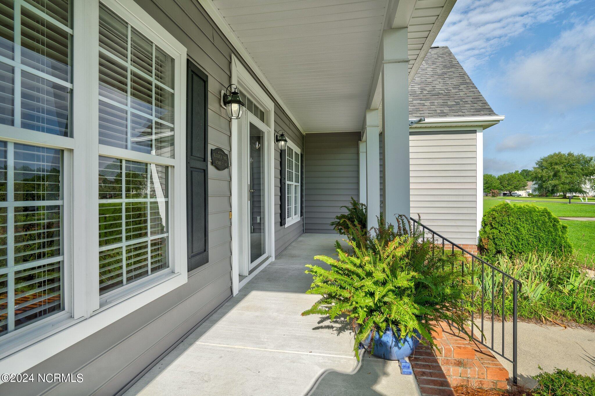 721 Hunters Pointe Road