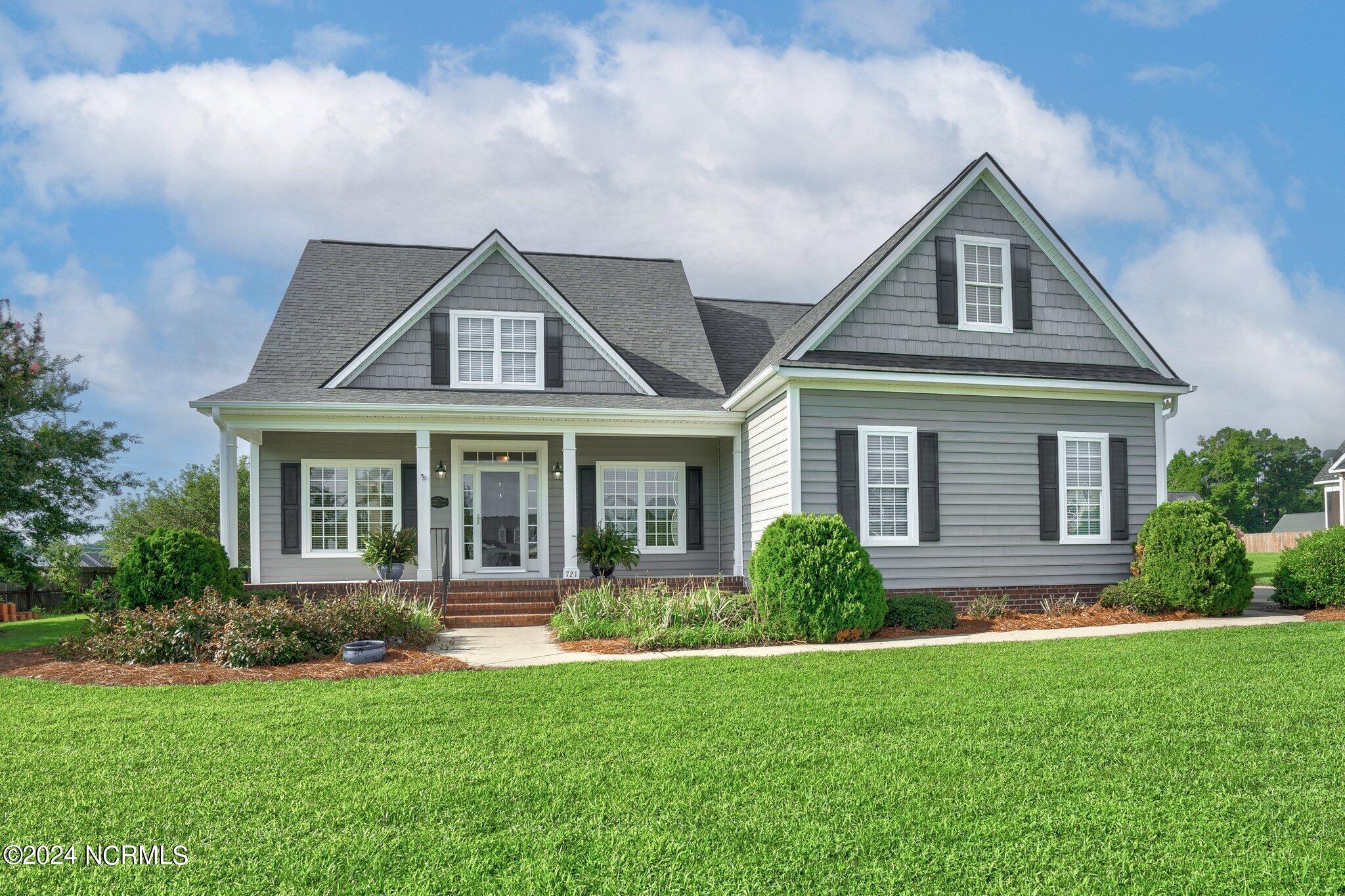 721 Hunters Pointe Road