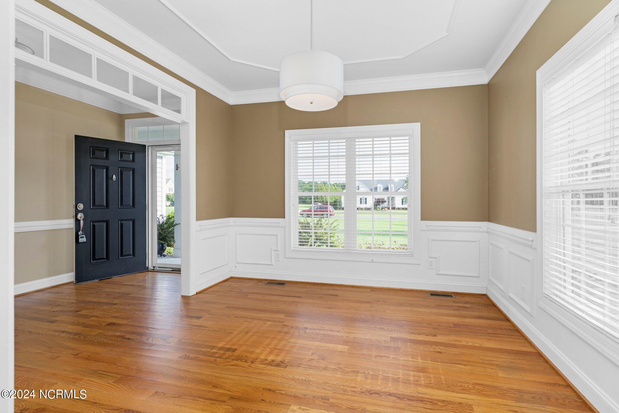 721 Hunters Pointe Road