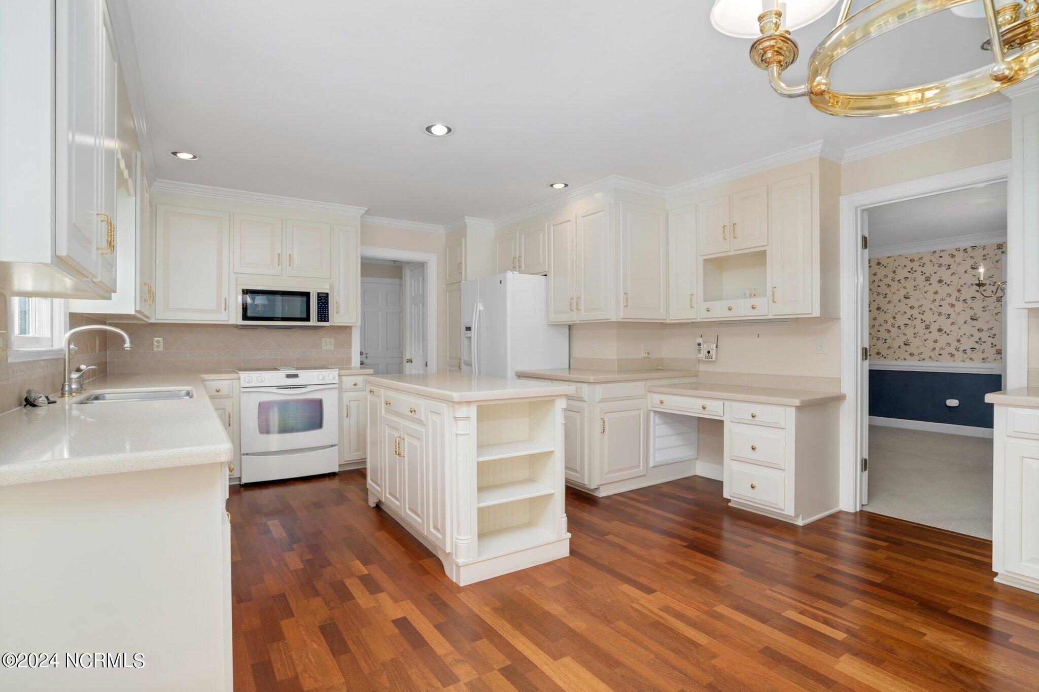 2128 Robert Ryan Road