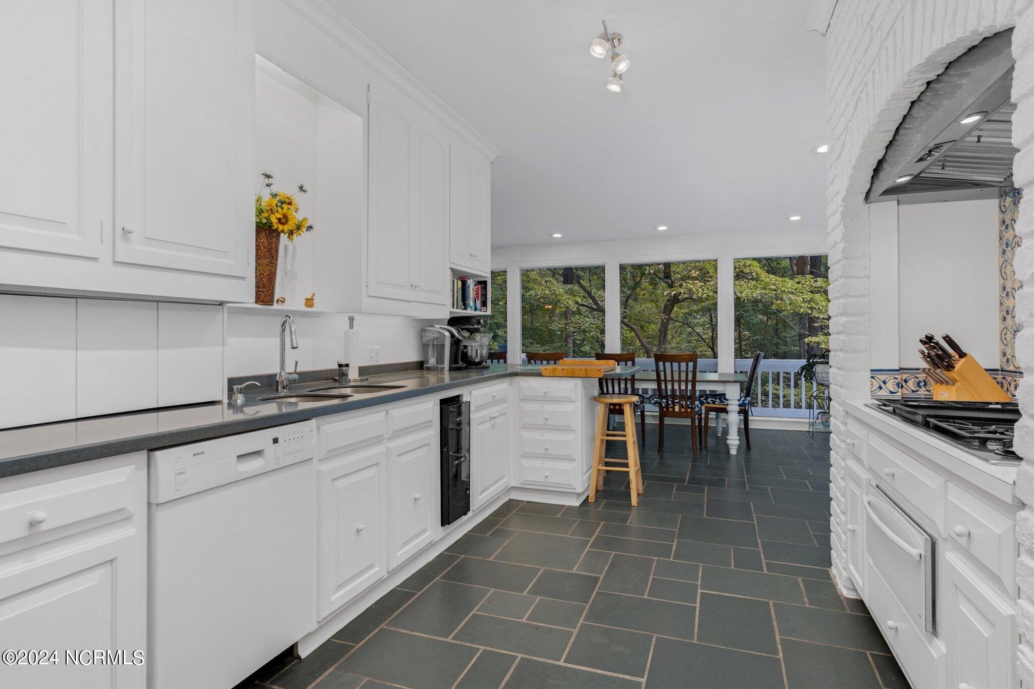 169 Candlewood Road