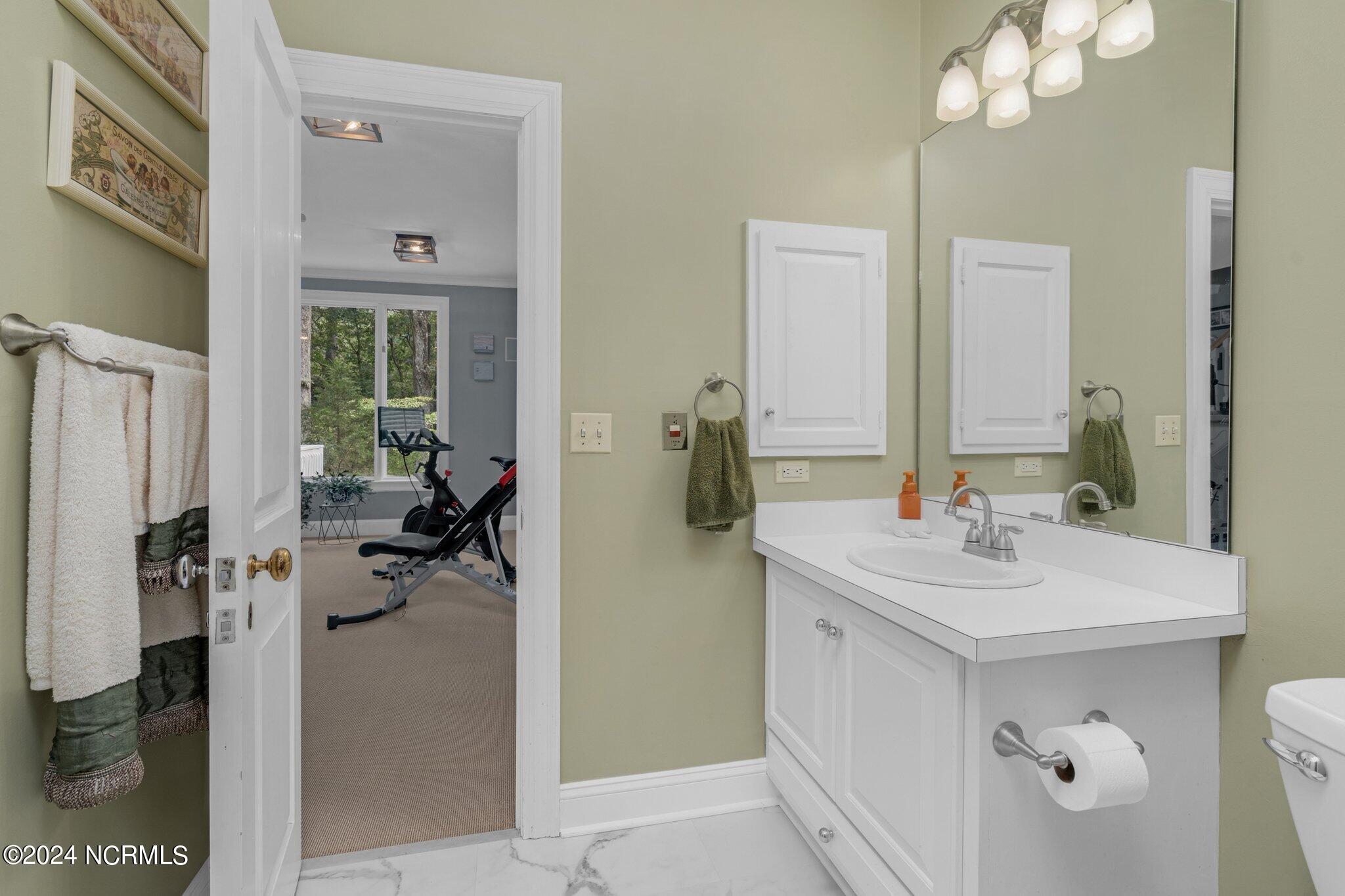 169 Candlewood Road