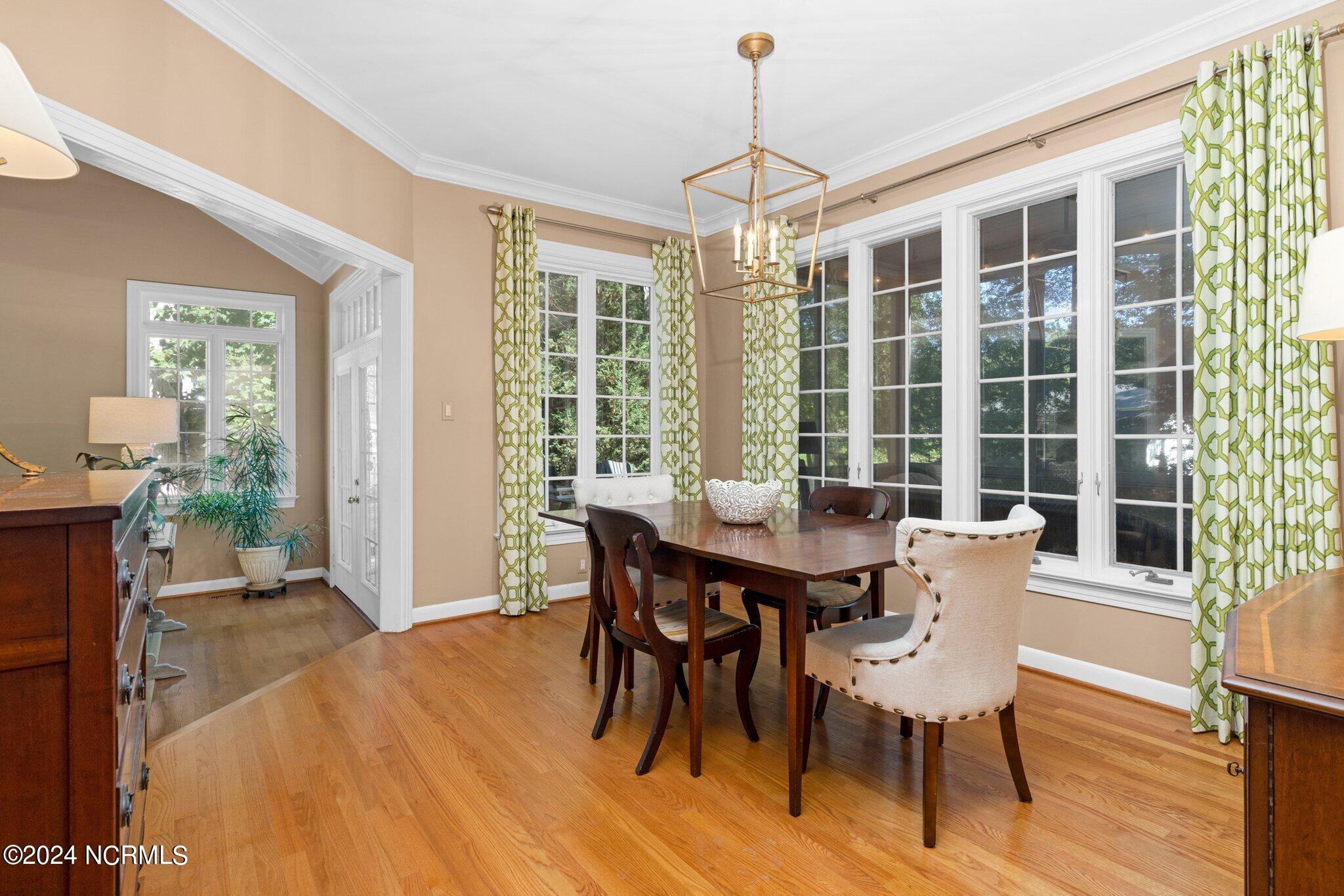 2128 Edinborough Road