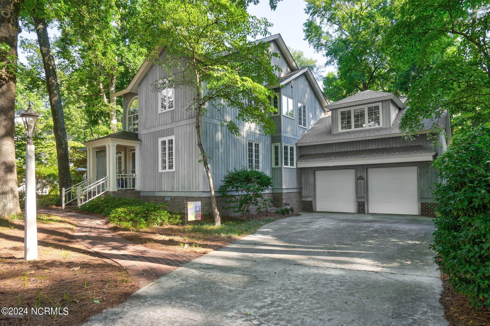 2128 Edinborough Road