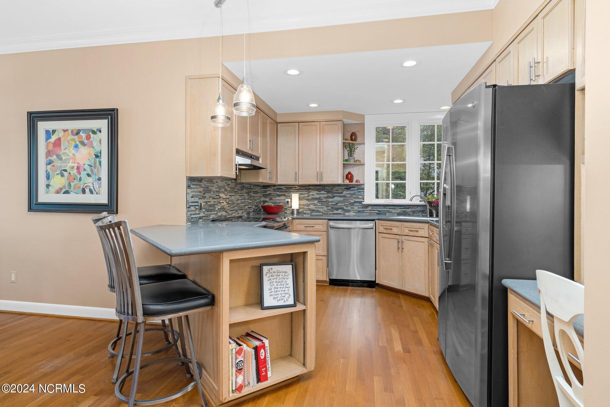 2128 Edinborough Road