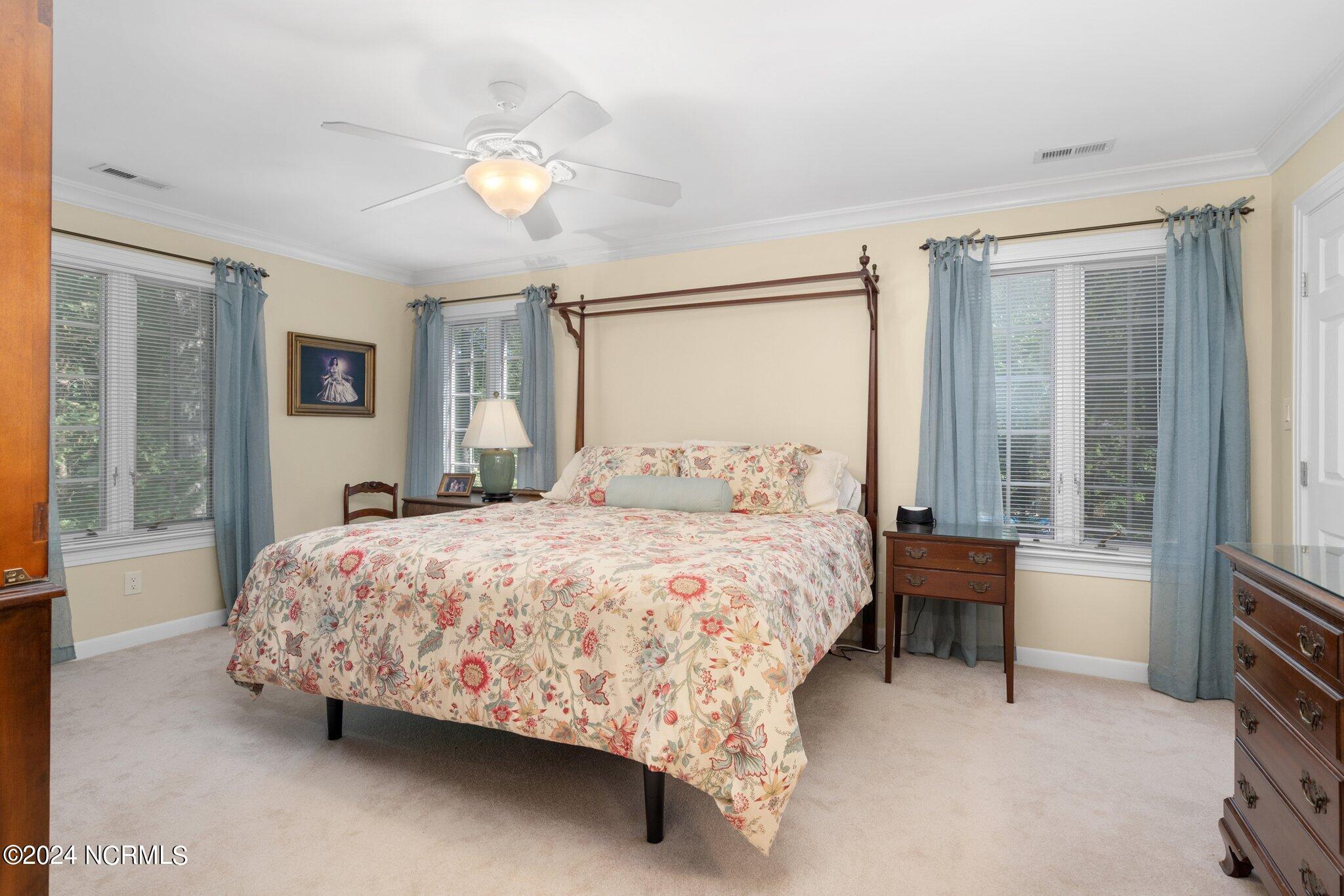 2128 Edinborough Road