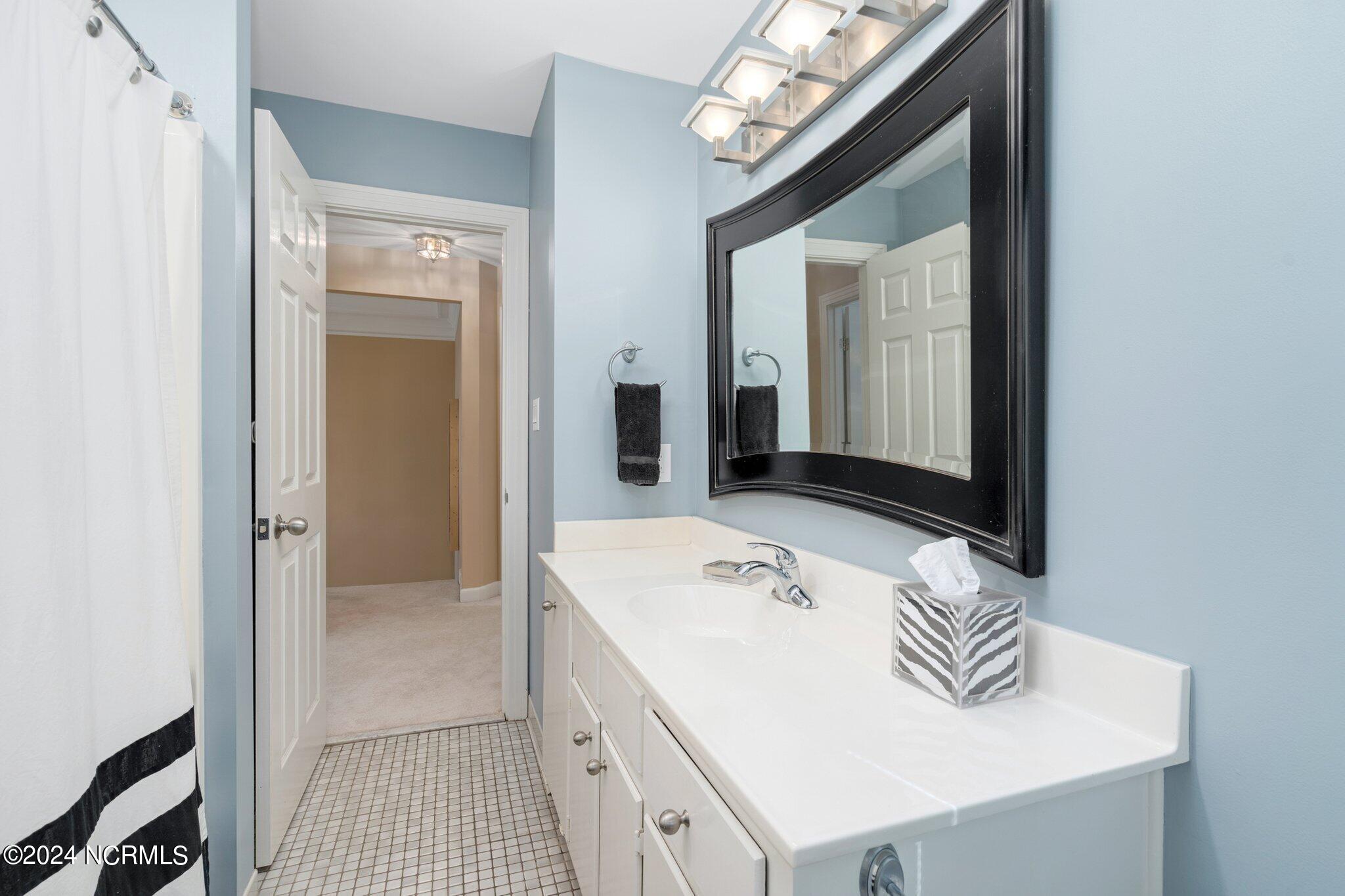 2128 Edinborough Road