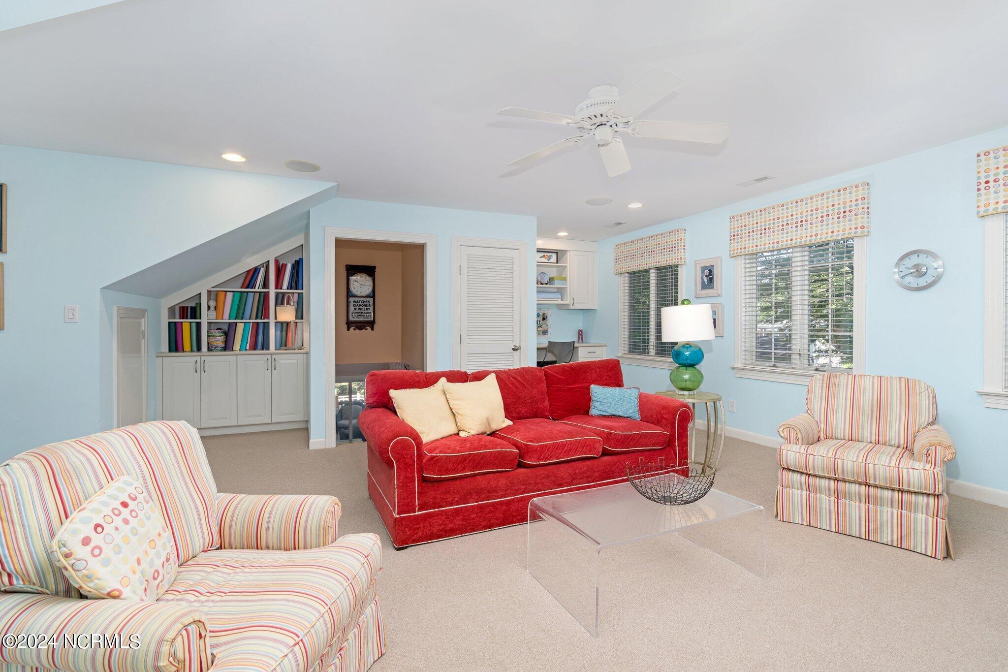 2128 Edinborough Road