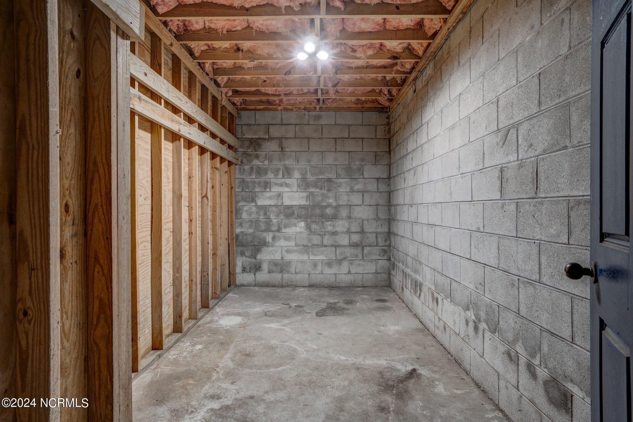 2128 Edinborough Road