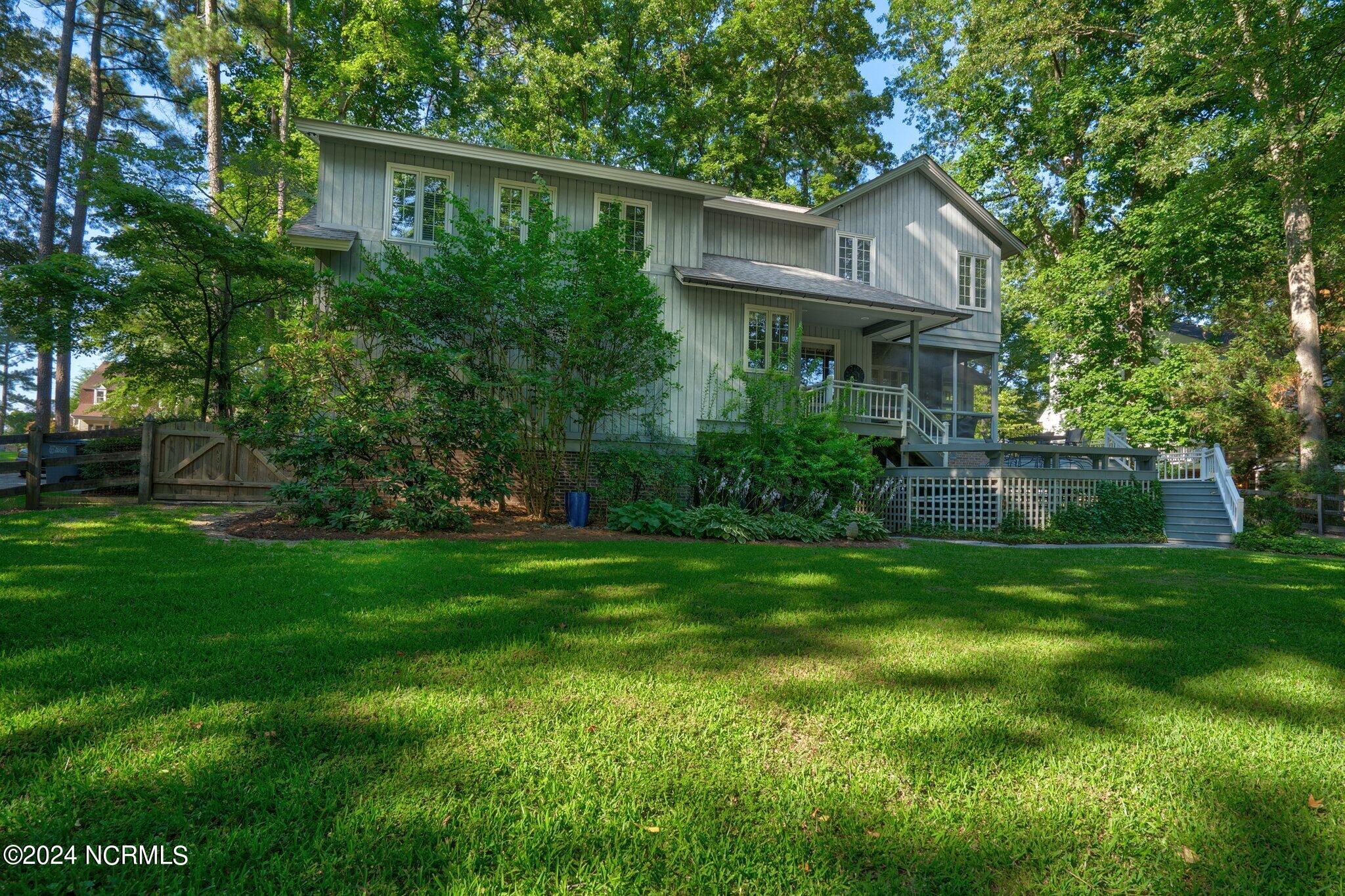 2128 Edinborough Road