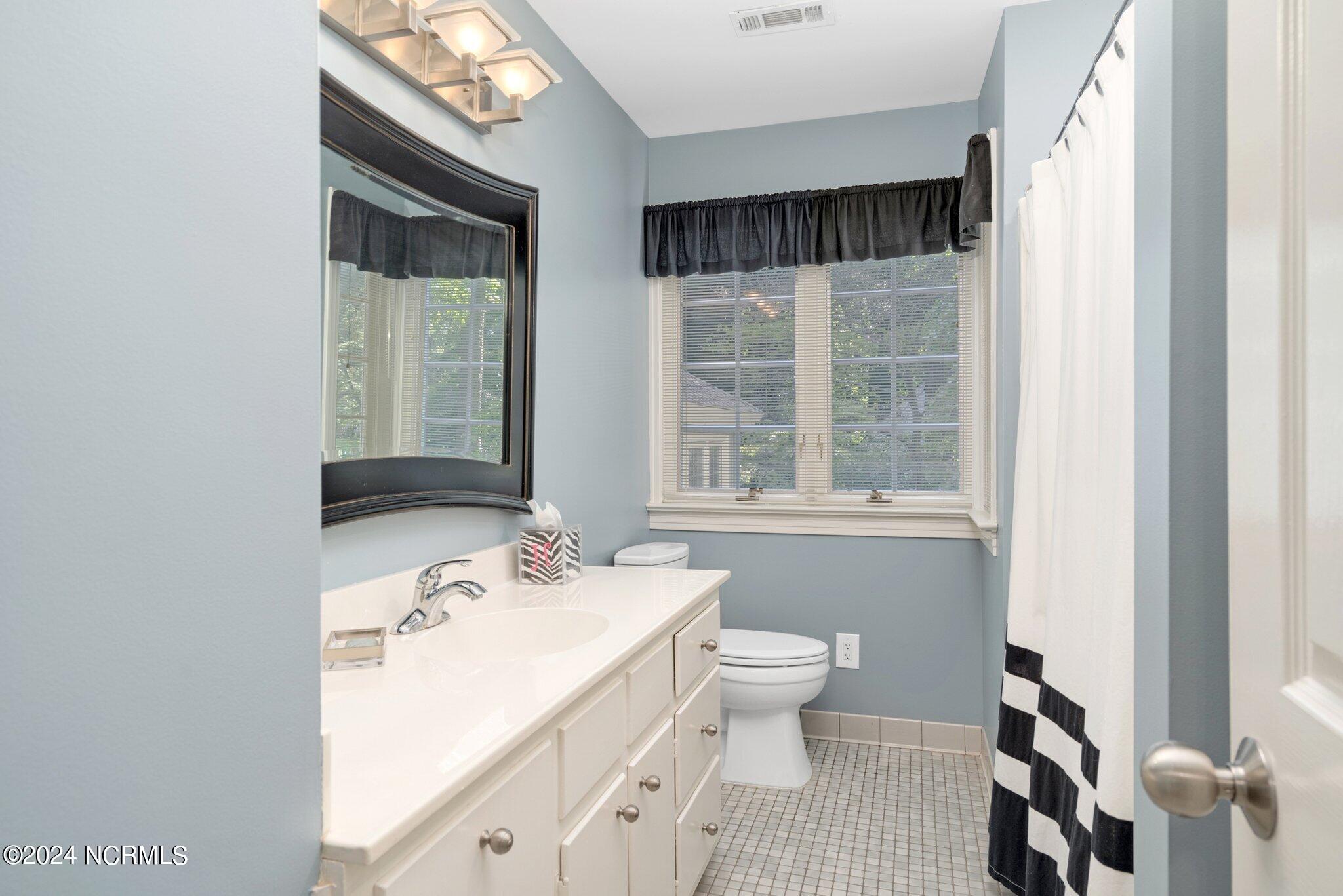 2128 Edinborough Road