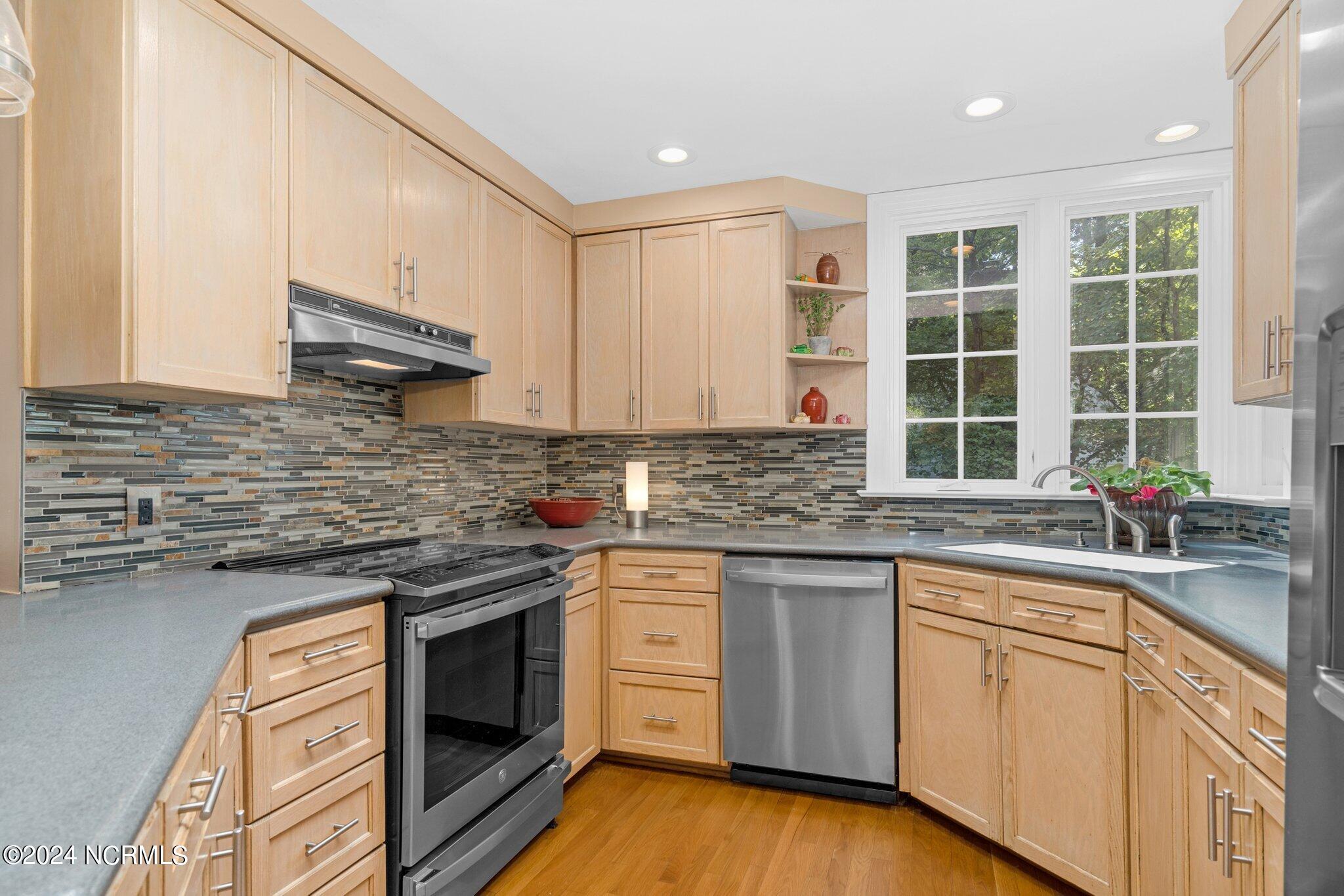 2128 Edinborough Road