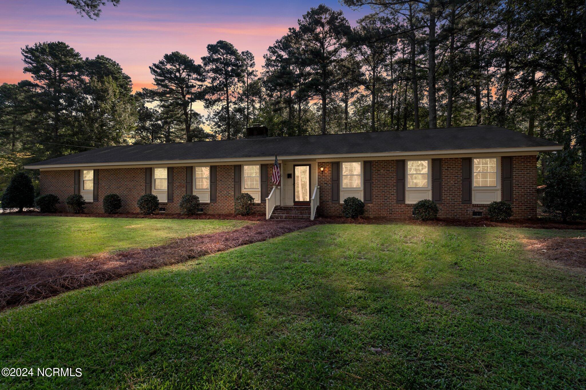 1809 Sherwood Drive