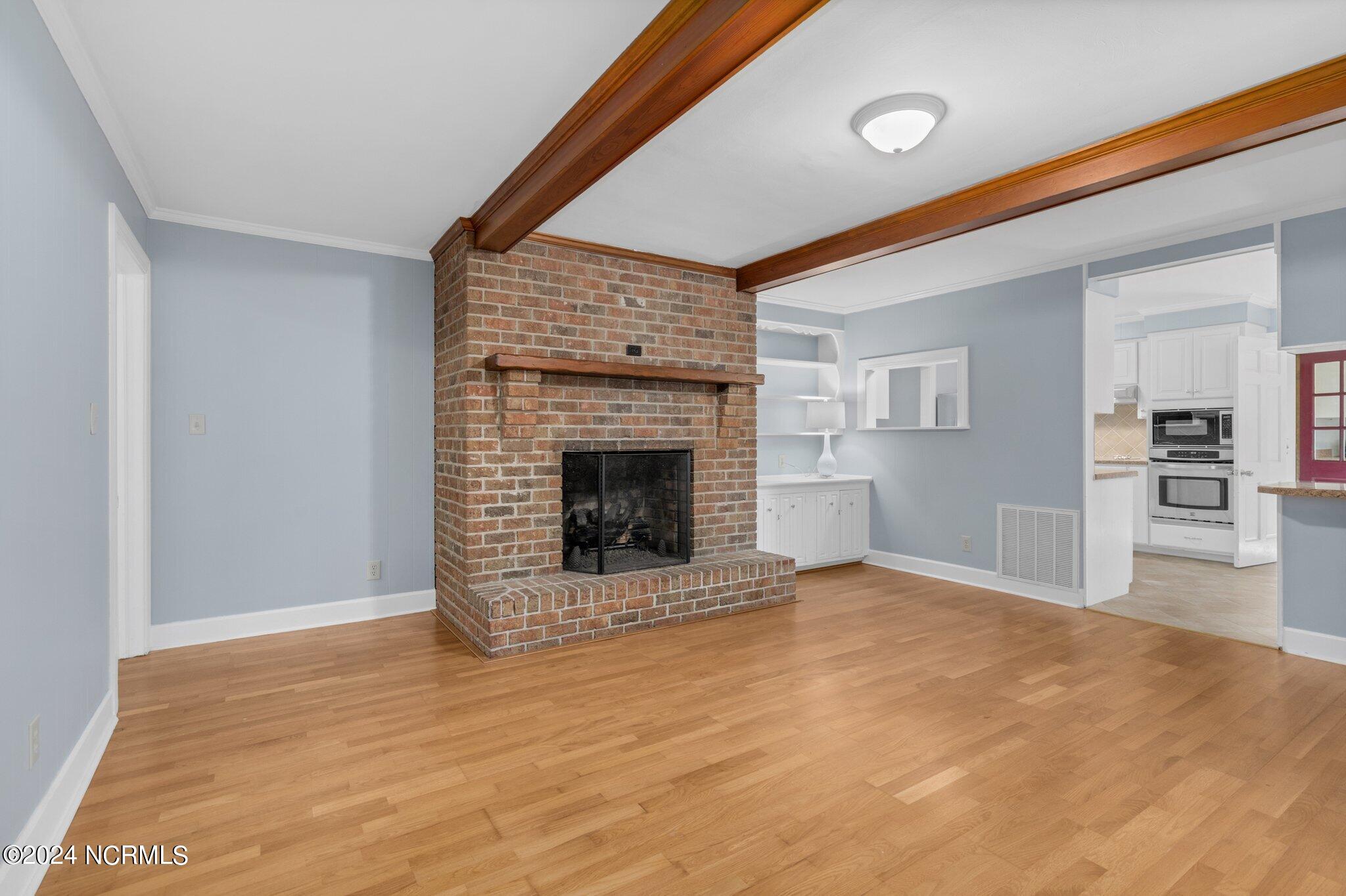 1809 Sherwood Drive