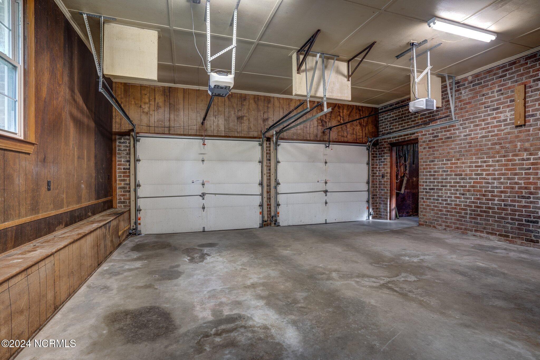 1809 Sherwood Drive