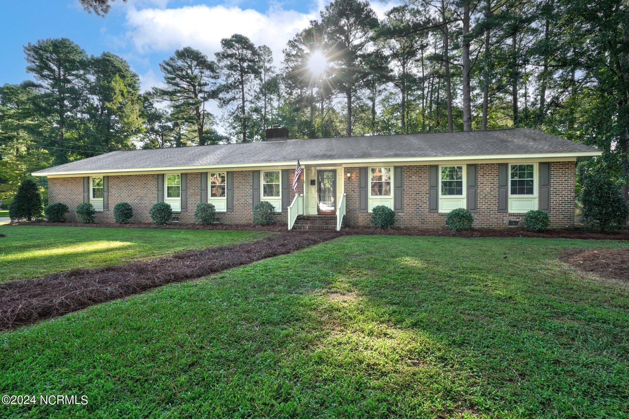 1809 Sherwood Drive