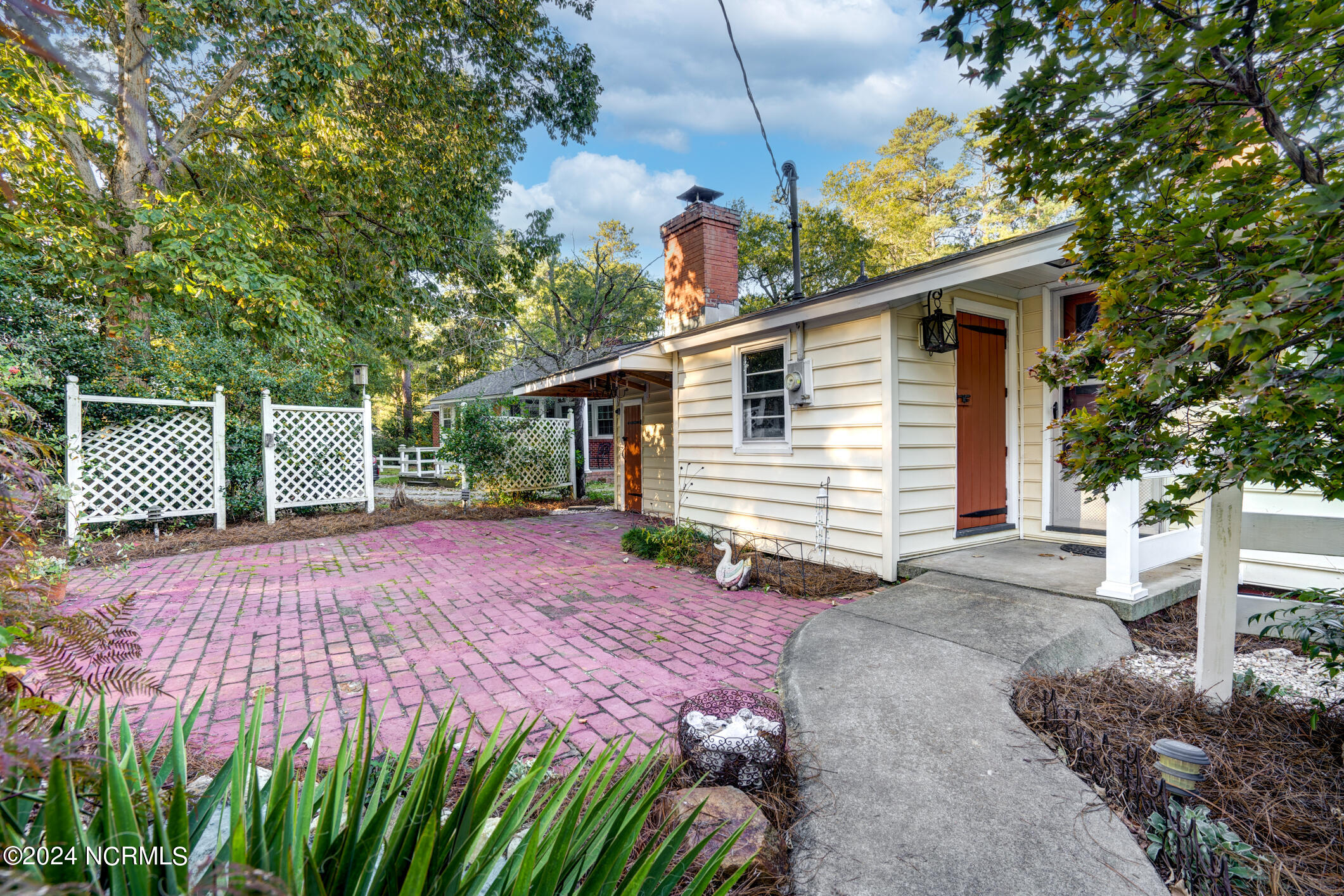 424 Clifton Road