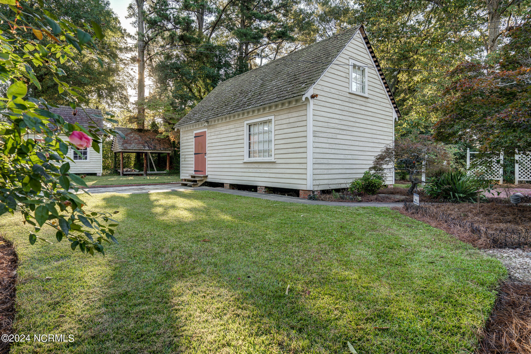 424 Clifton Road
