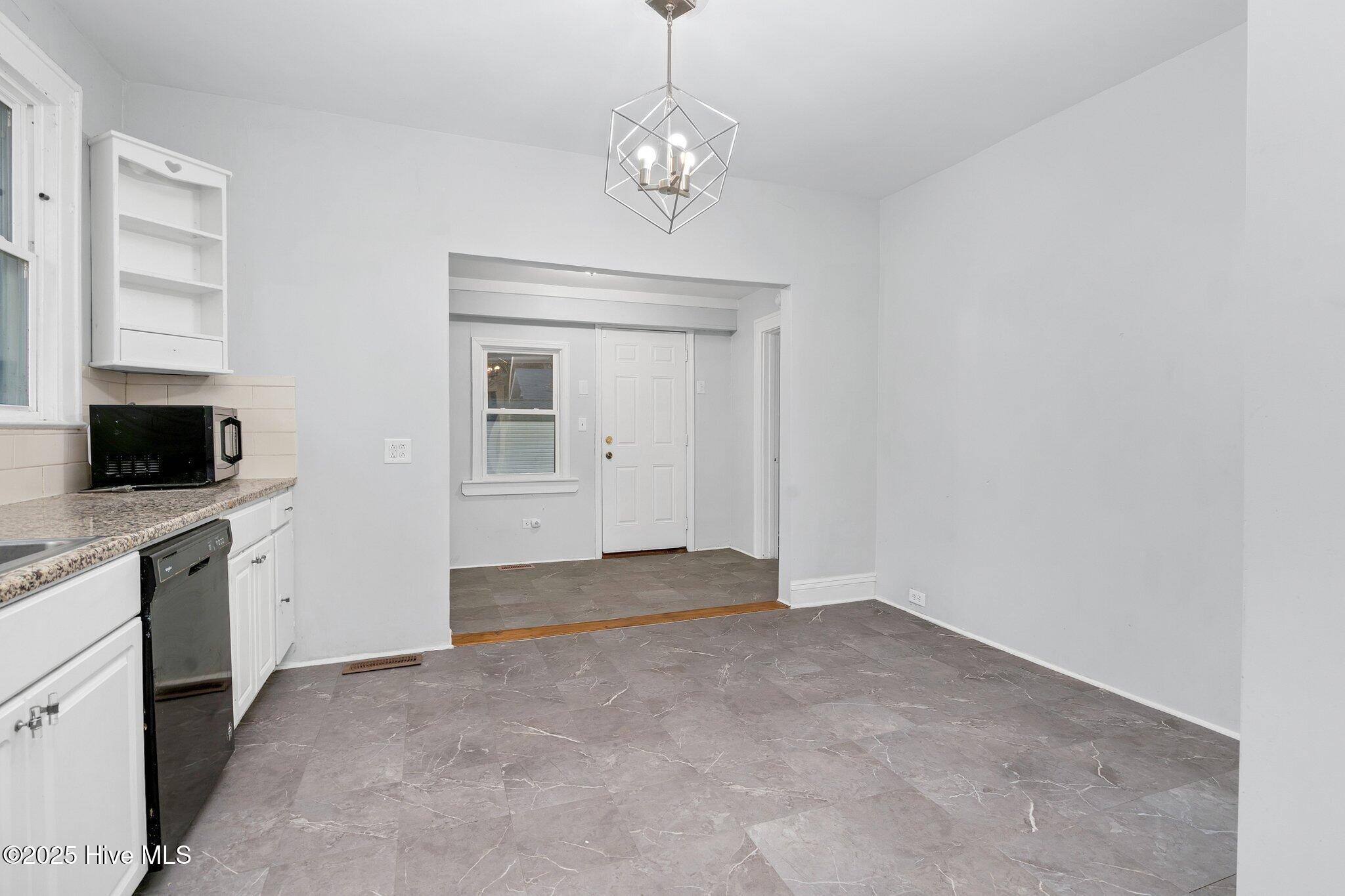 1001 Sunset Avenue