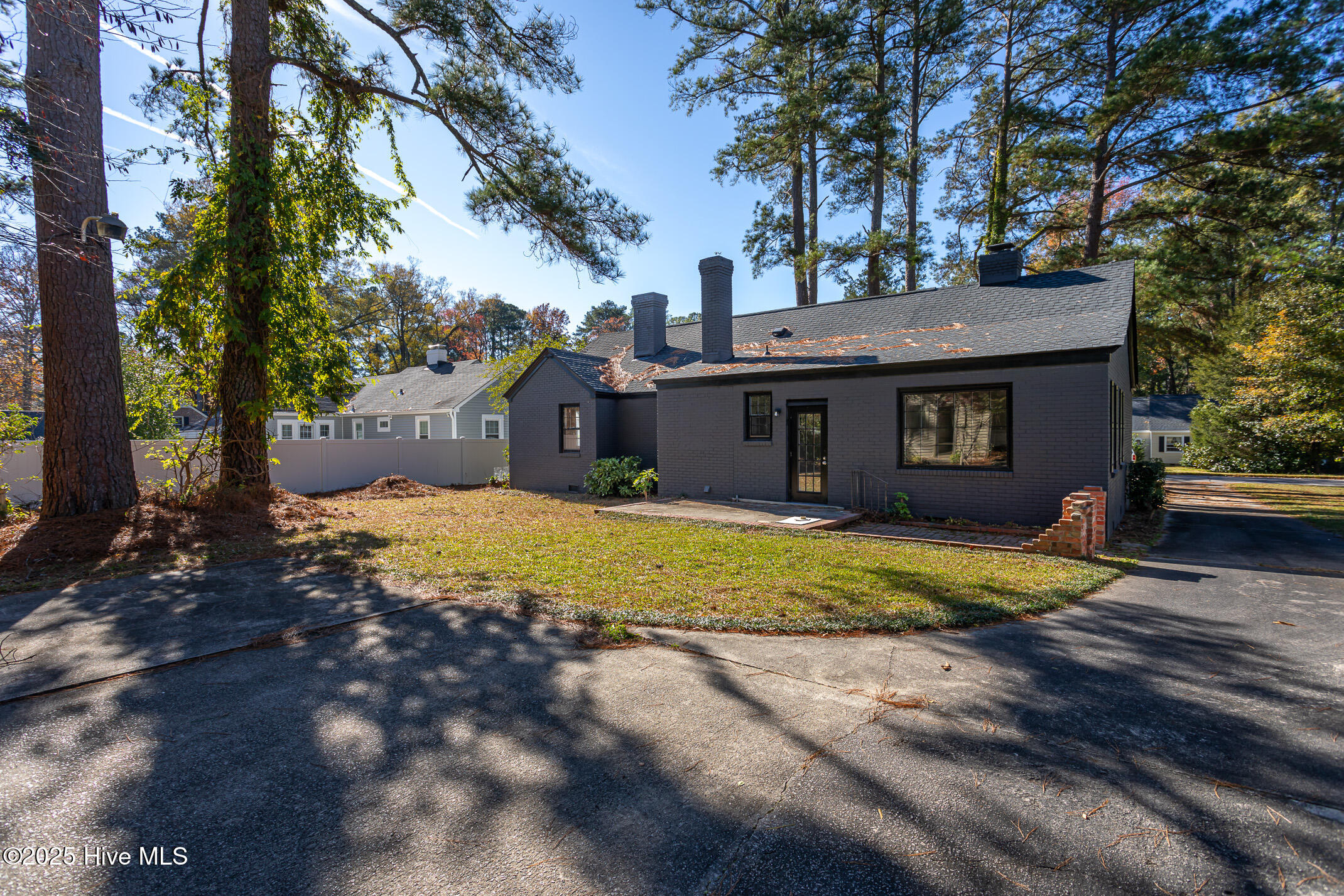 1606 Kenan Street NW