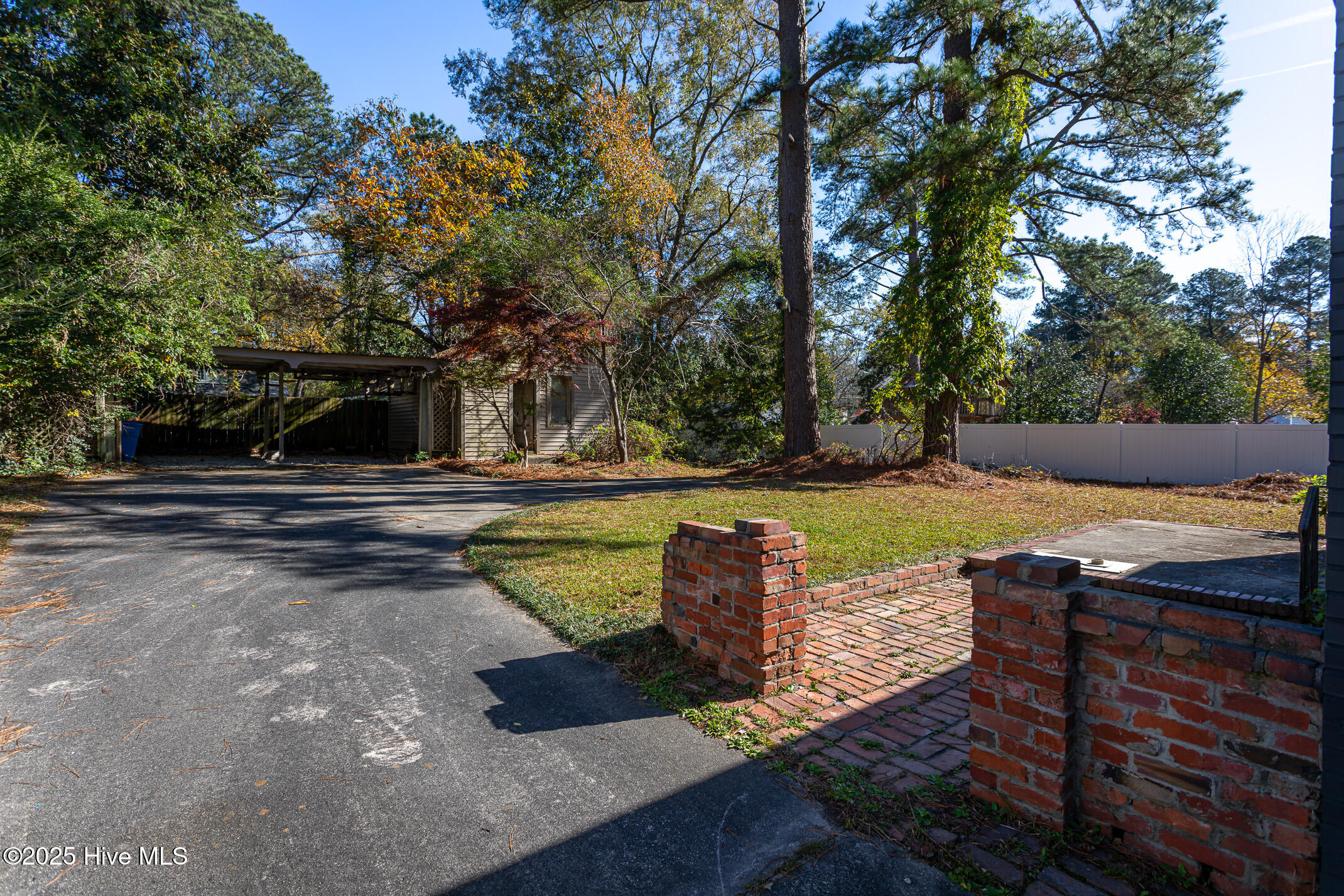 1606 Kenan Street NW