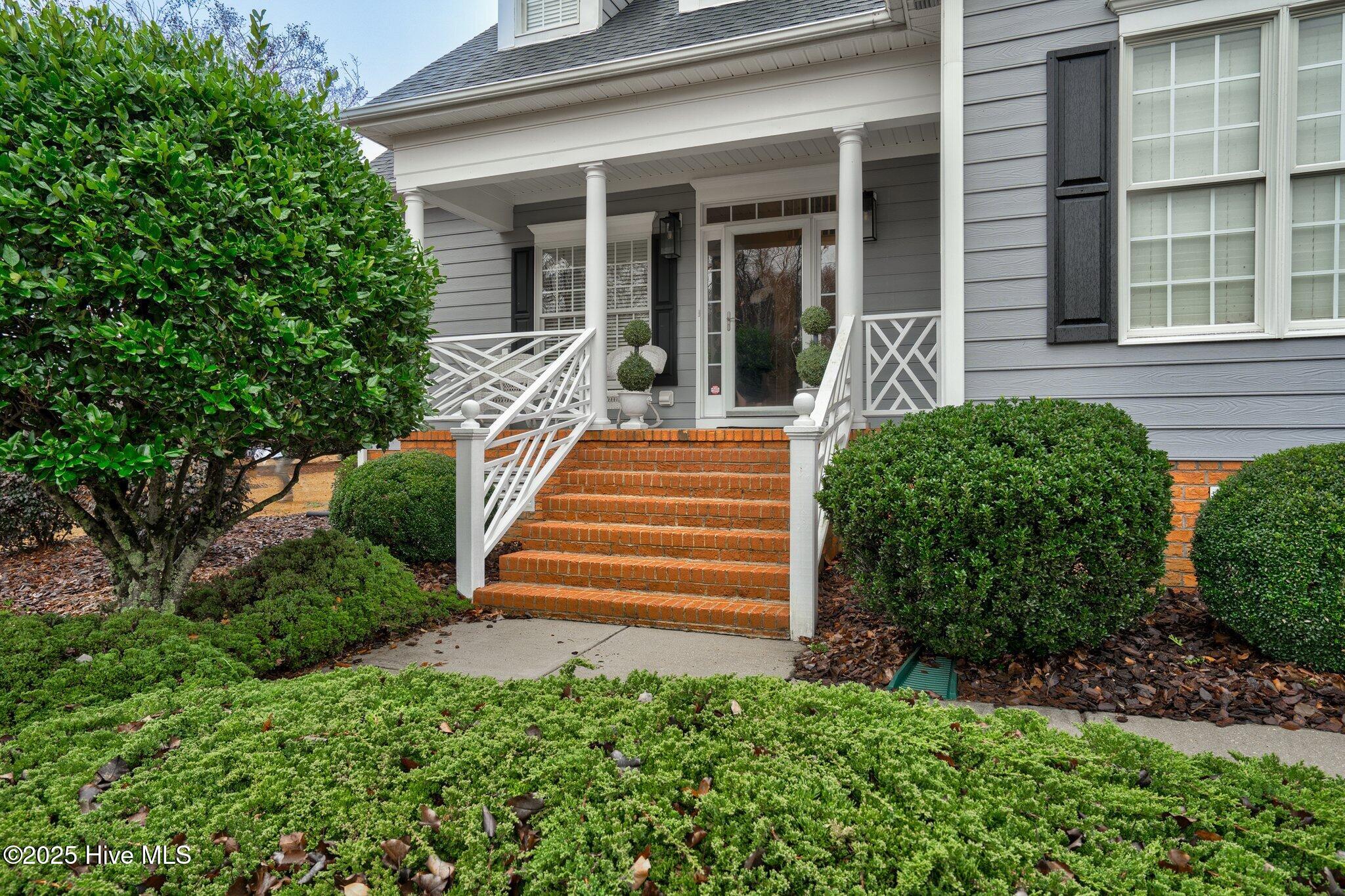 6489 Waters Edge Drive