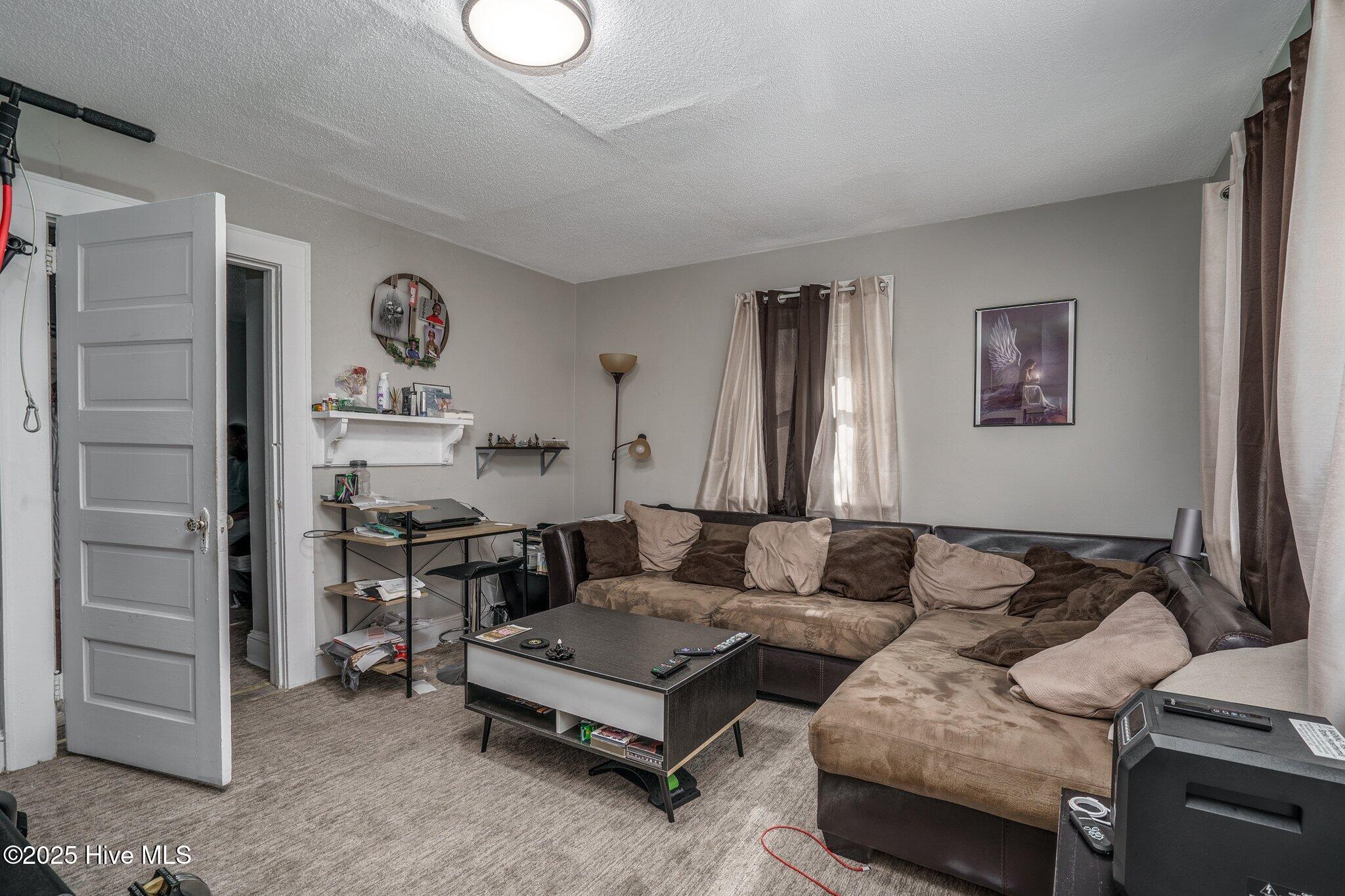 218 W Virginia Street