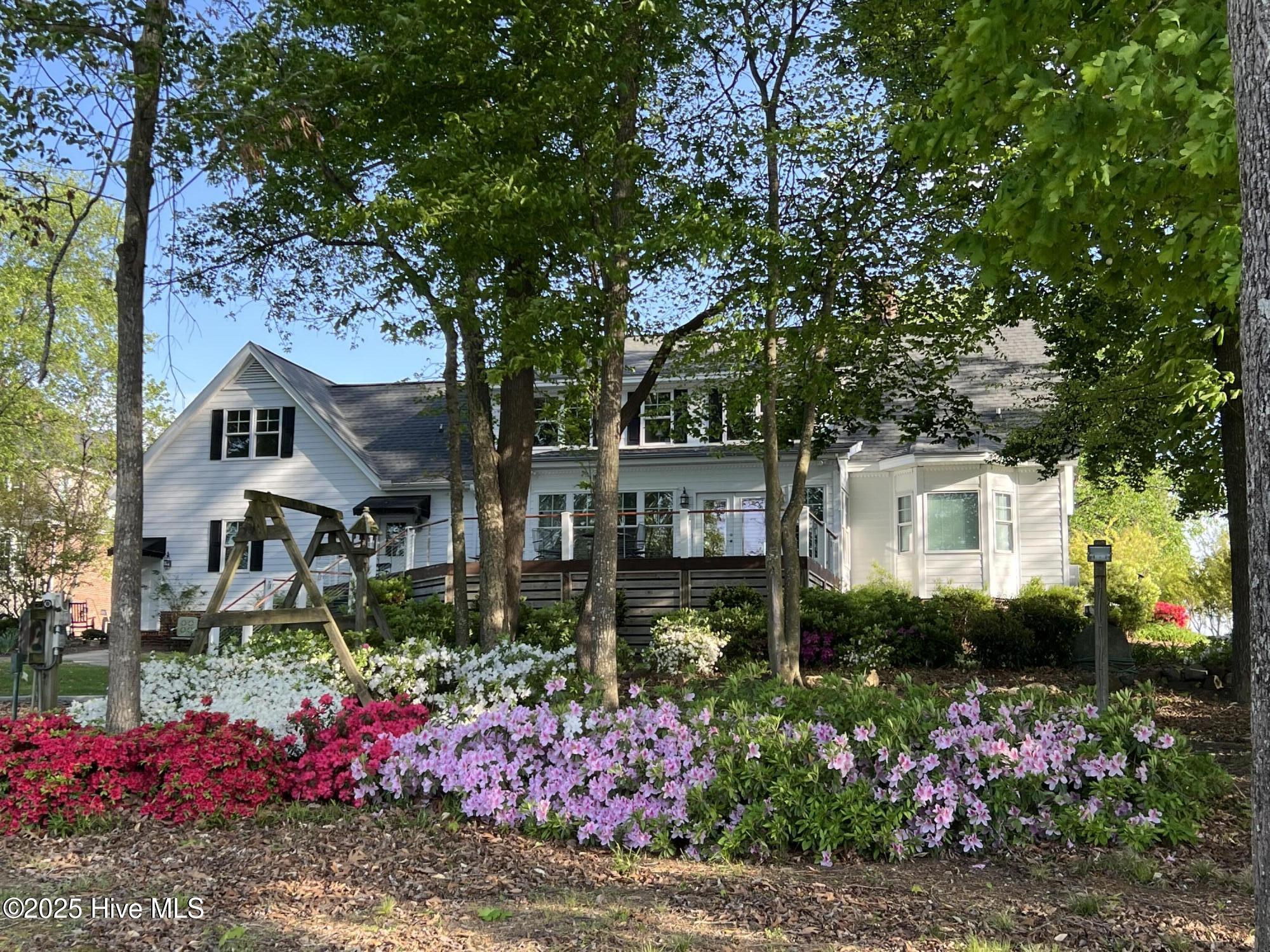 6392 Waters Edge Drive