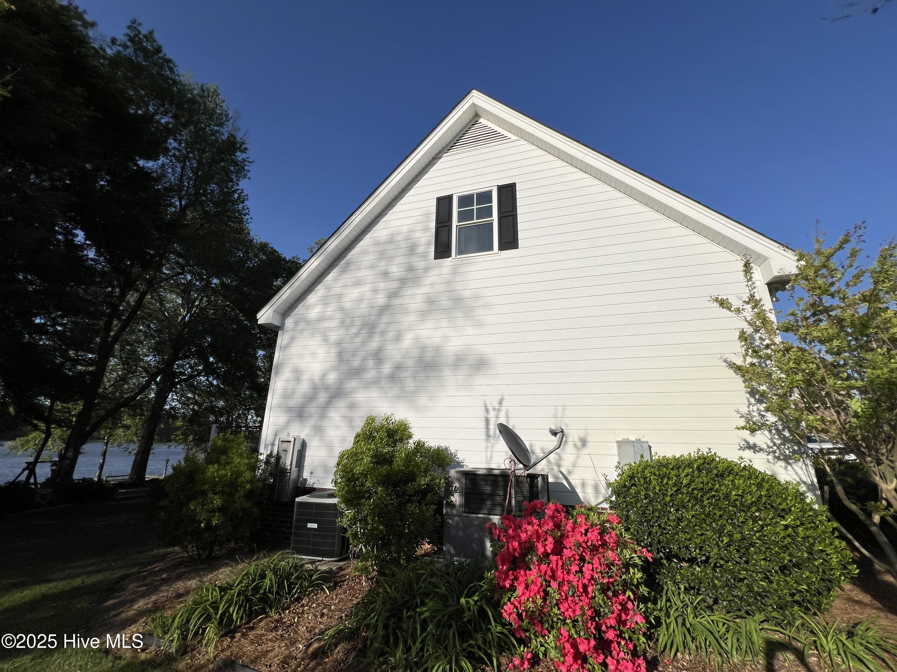 6392 Waters Edge Drive