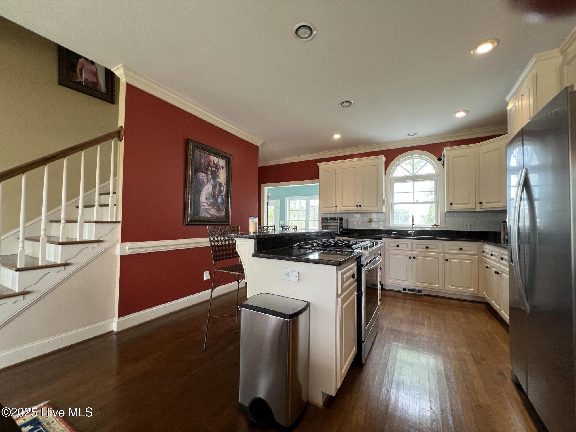 6392 Waters Edge Drive