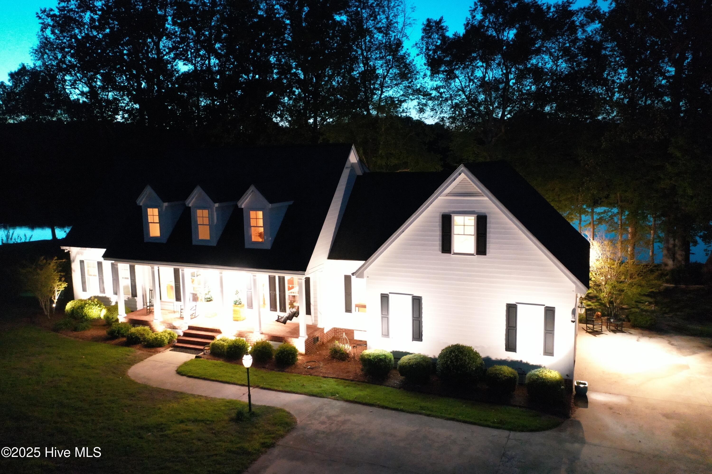 6392 Waters Edge Drive