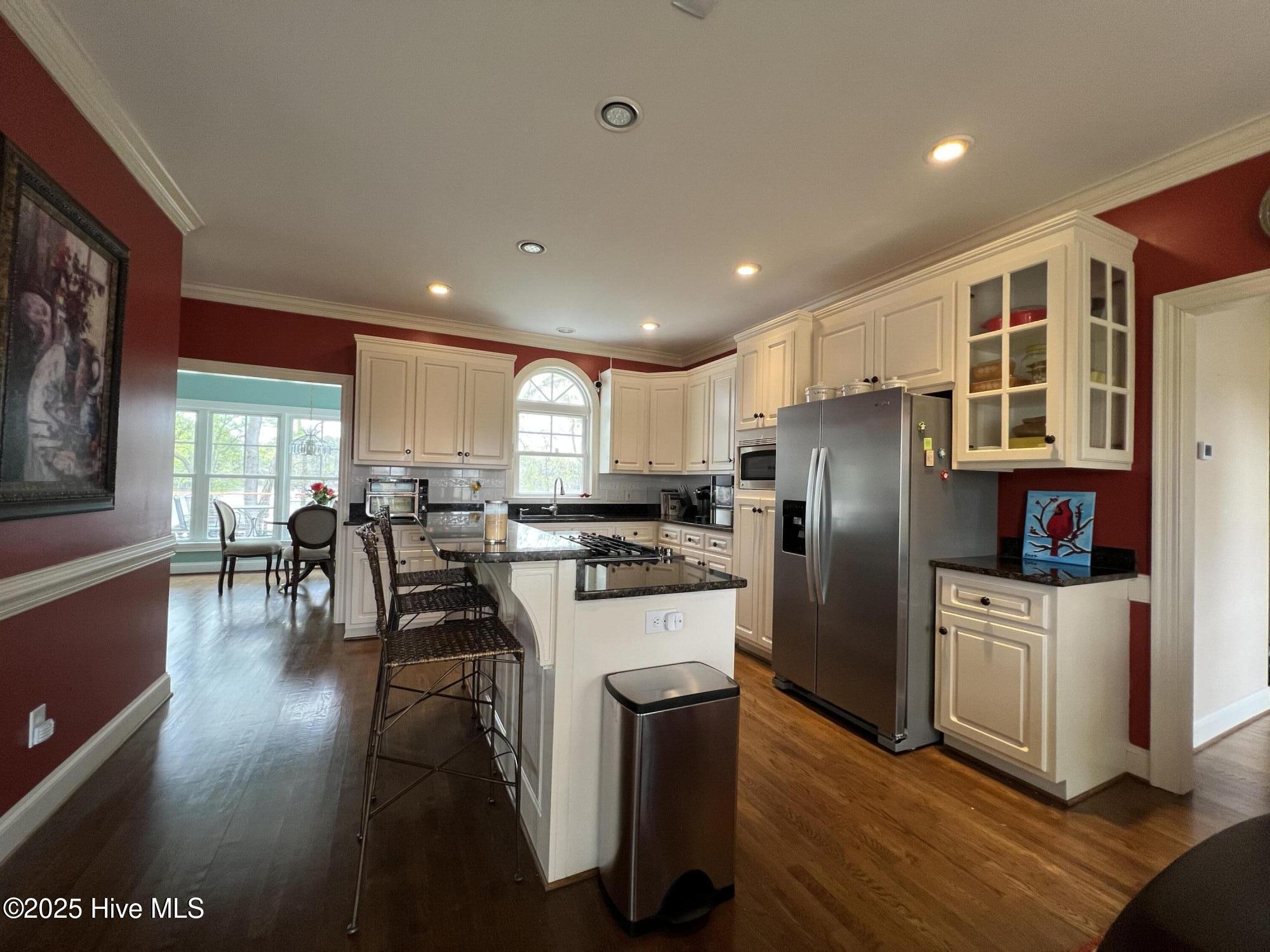 6392 Waters Edge Drive