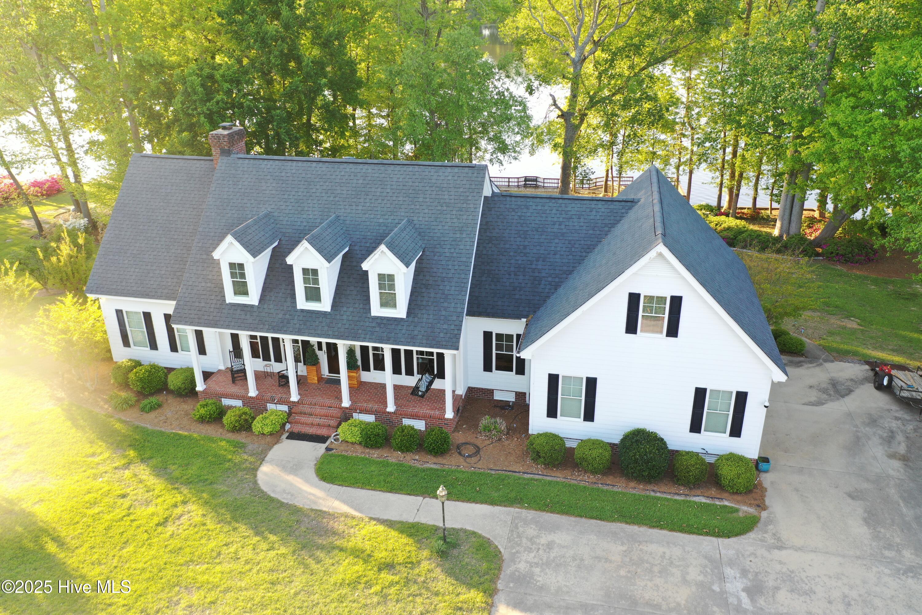 6392 Waters Edge Drive